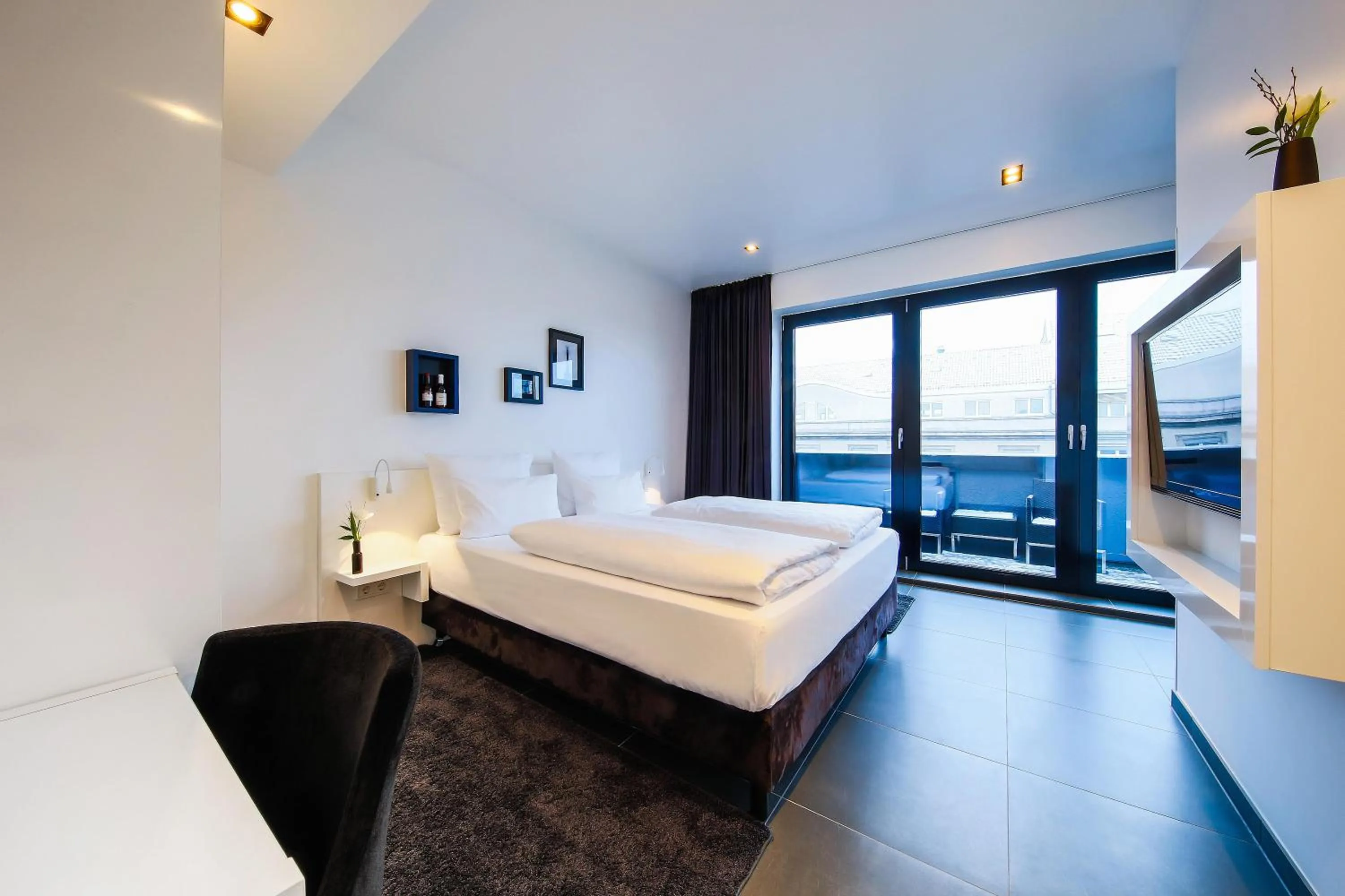 Photo of the whole room, Bed in LINDEMANN'S