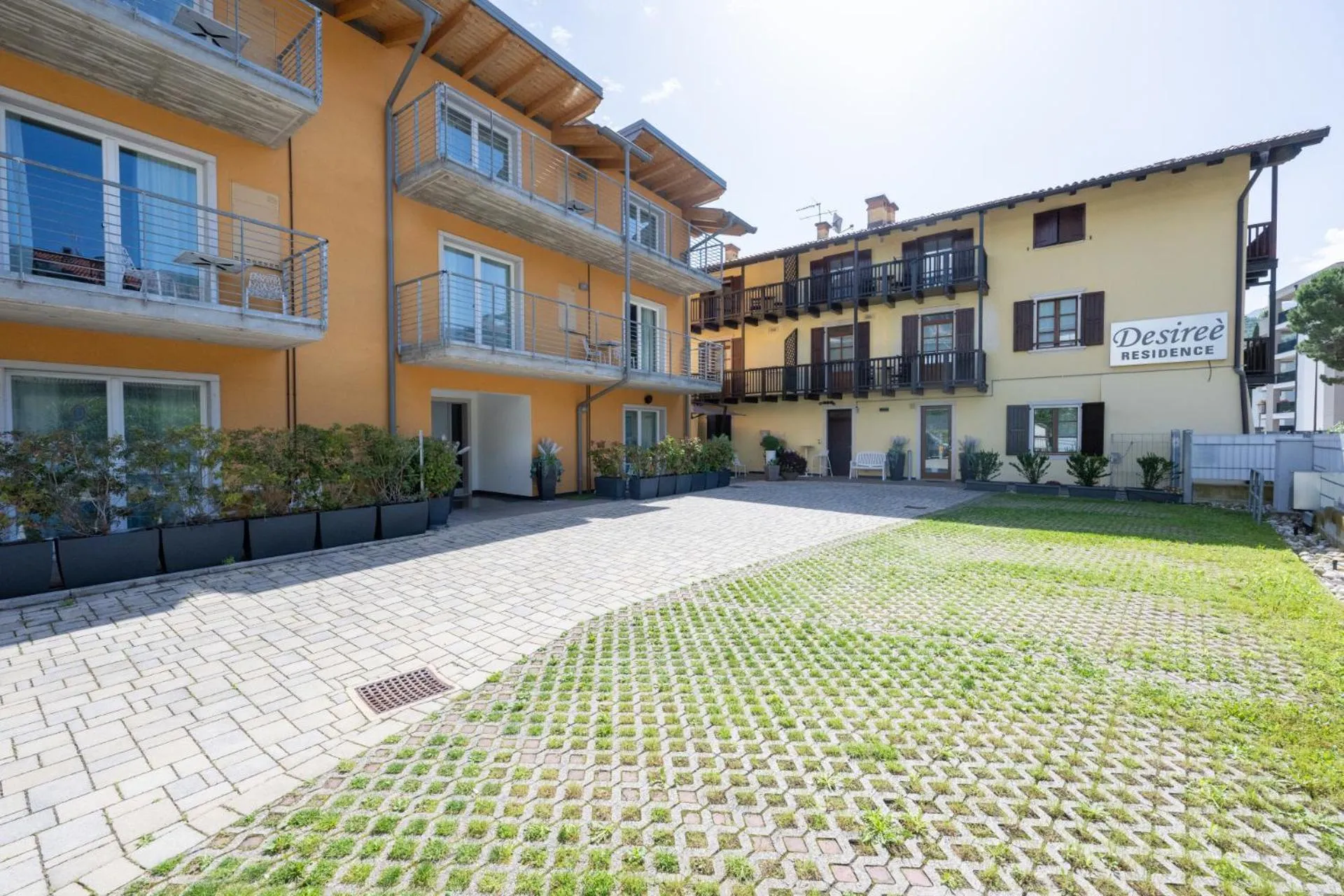 Property building in Residence Desiree