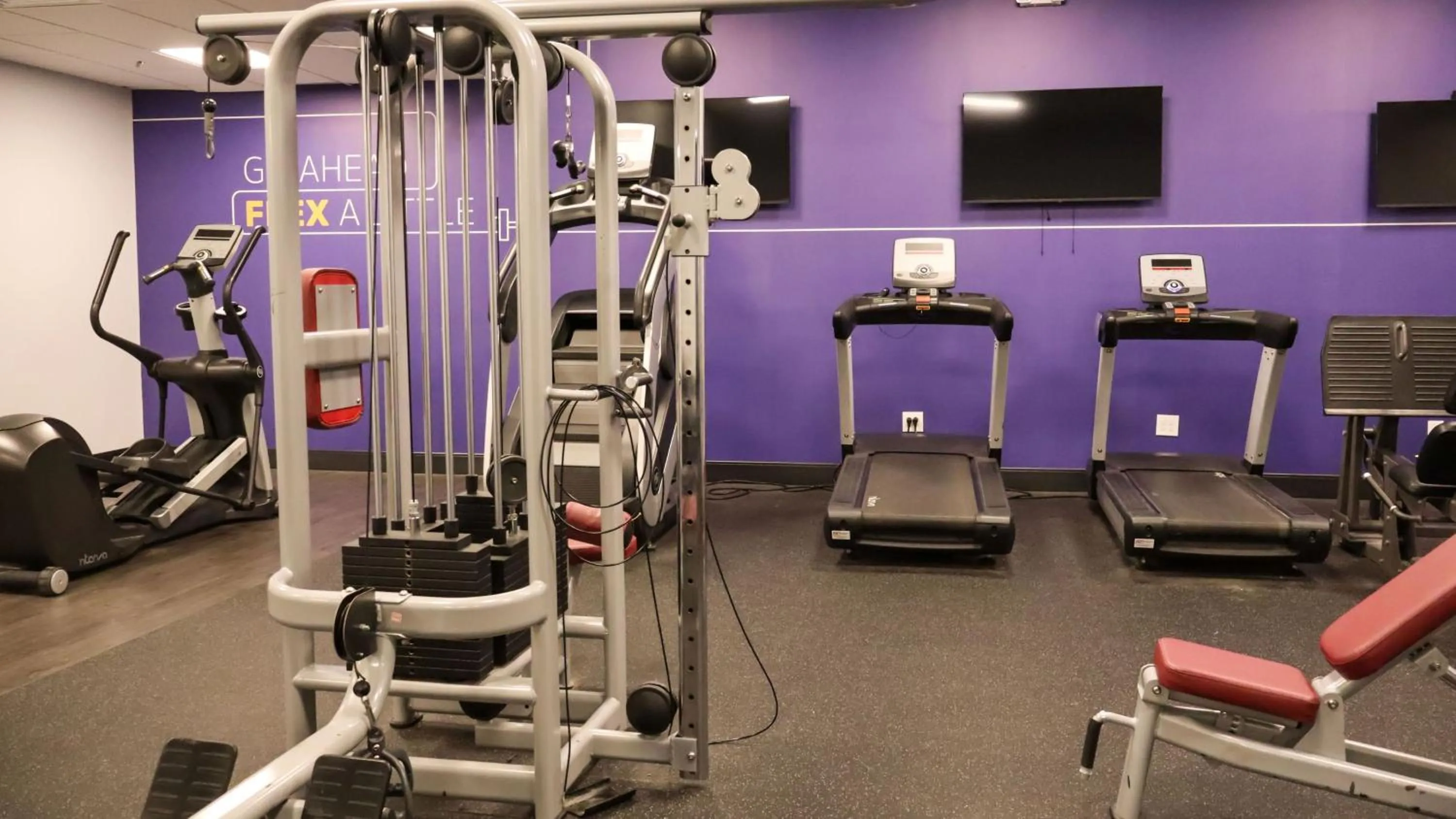 Fitness centre/facilities in Holiday Inn Omaha Downtown - Waterpark by IHG