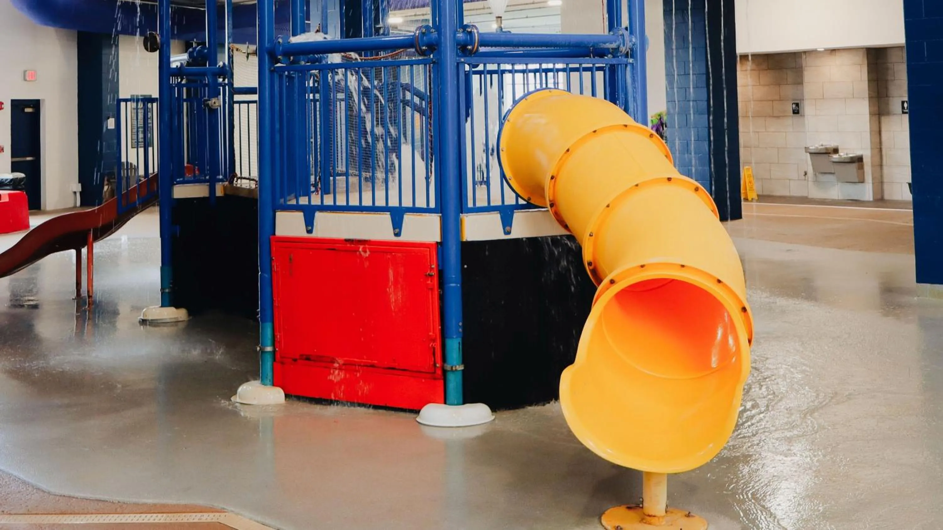 Swimming pool in Holiday Inn Omaha Downtown - Waterpark by IHG