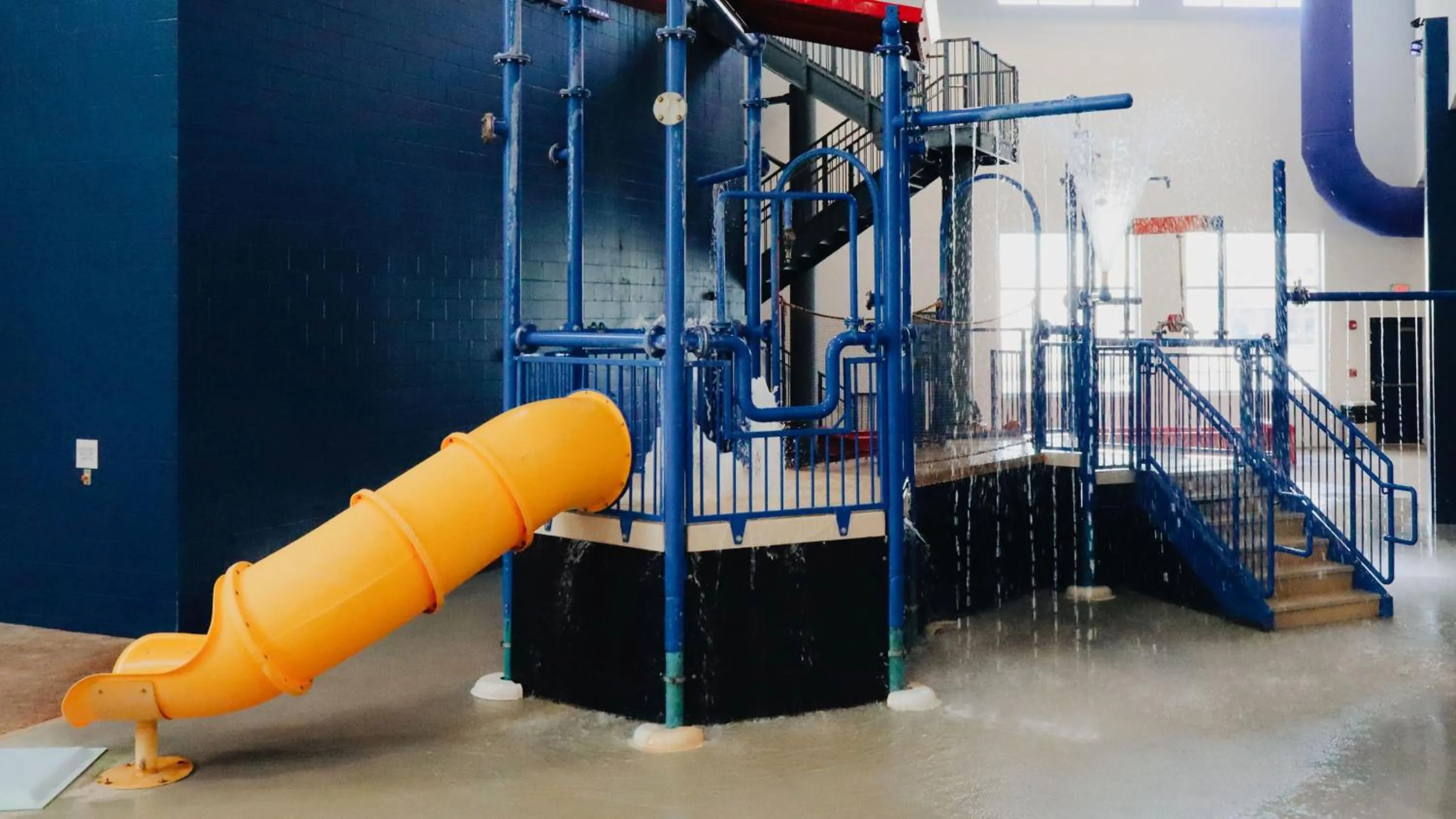 Swimming pool in Holiday Inn Omaha Downtown - Waterpark by IHG