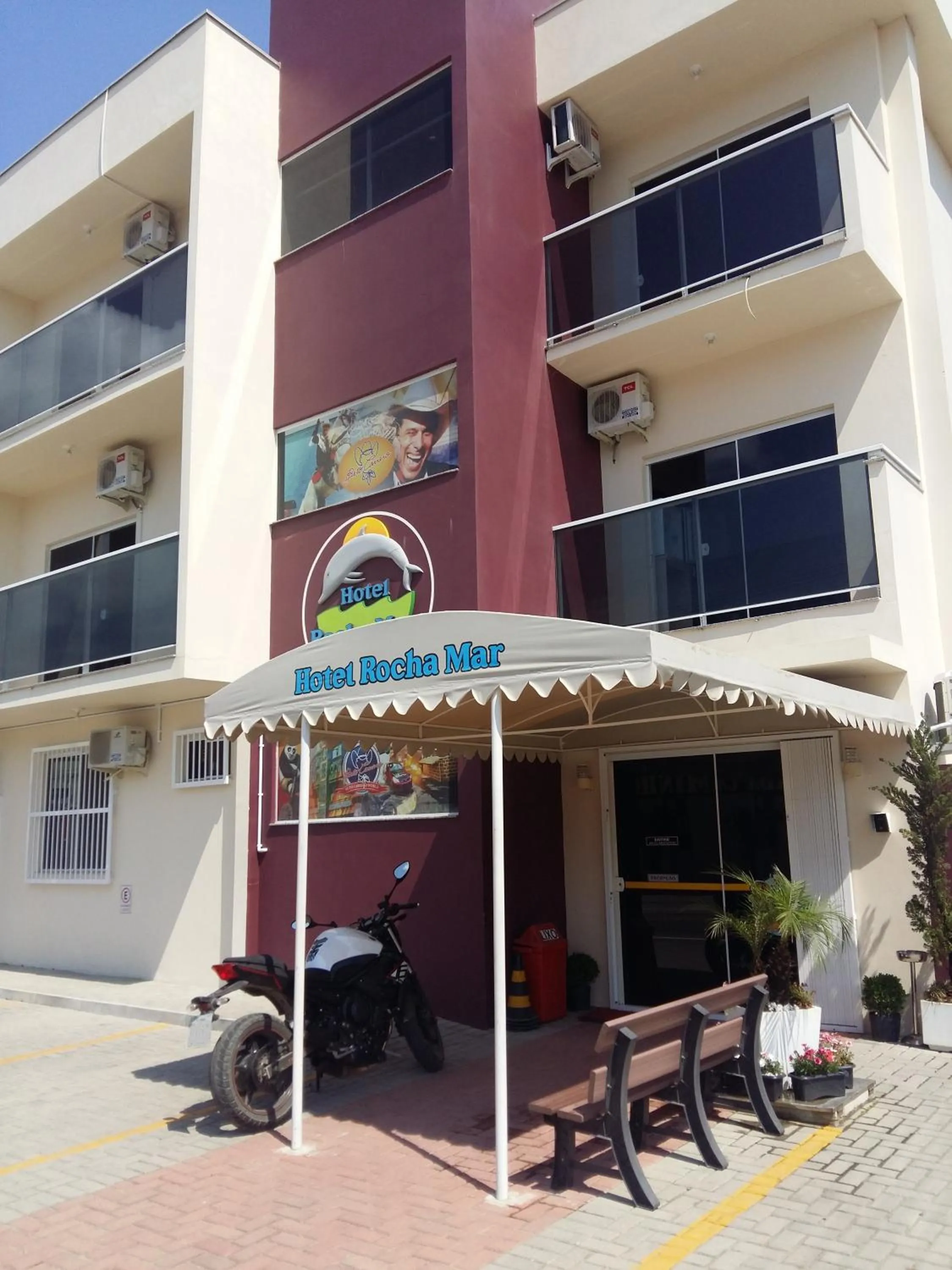 Property building in Hotel Rochamar