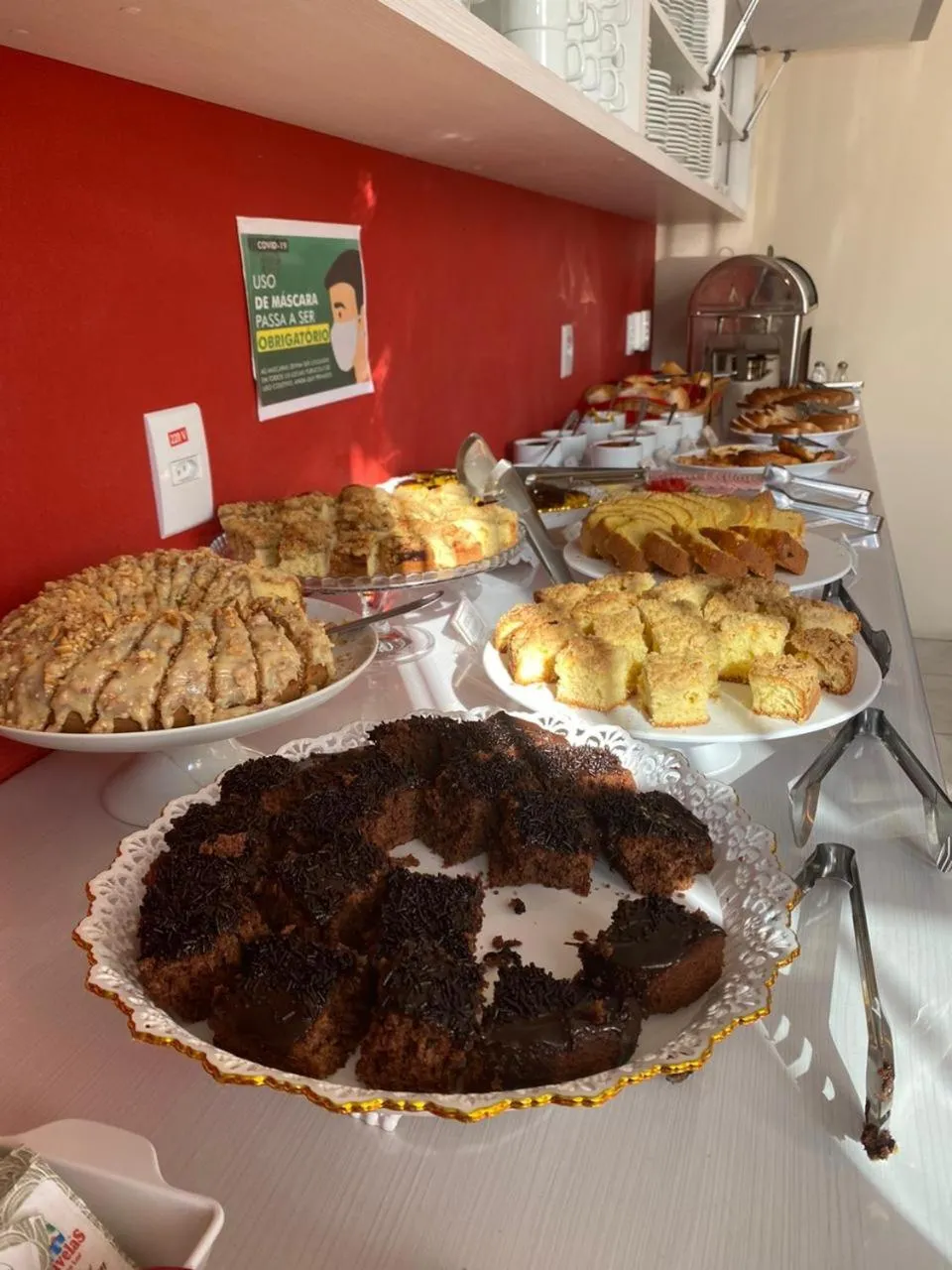 Restaurant/places to eat in Hotel Rochamar