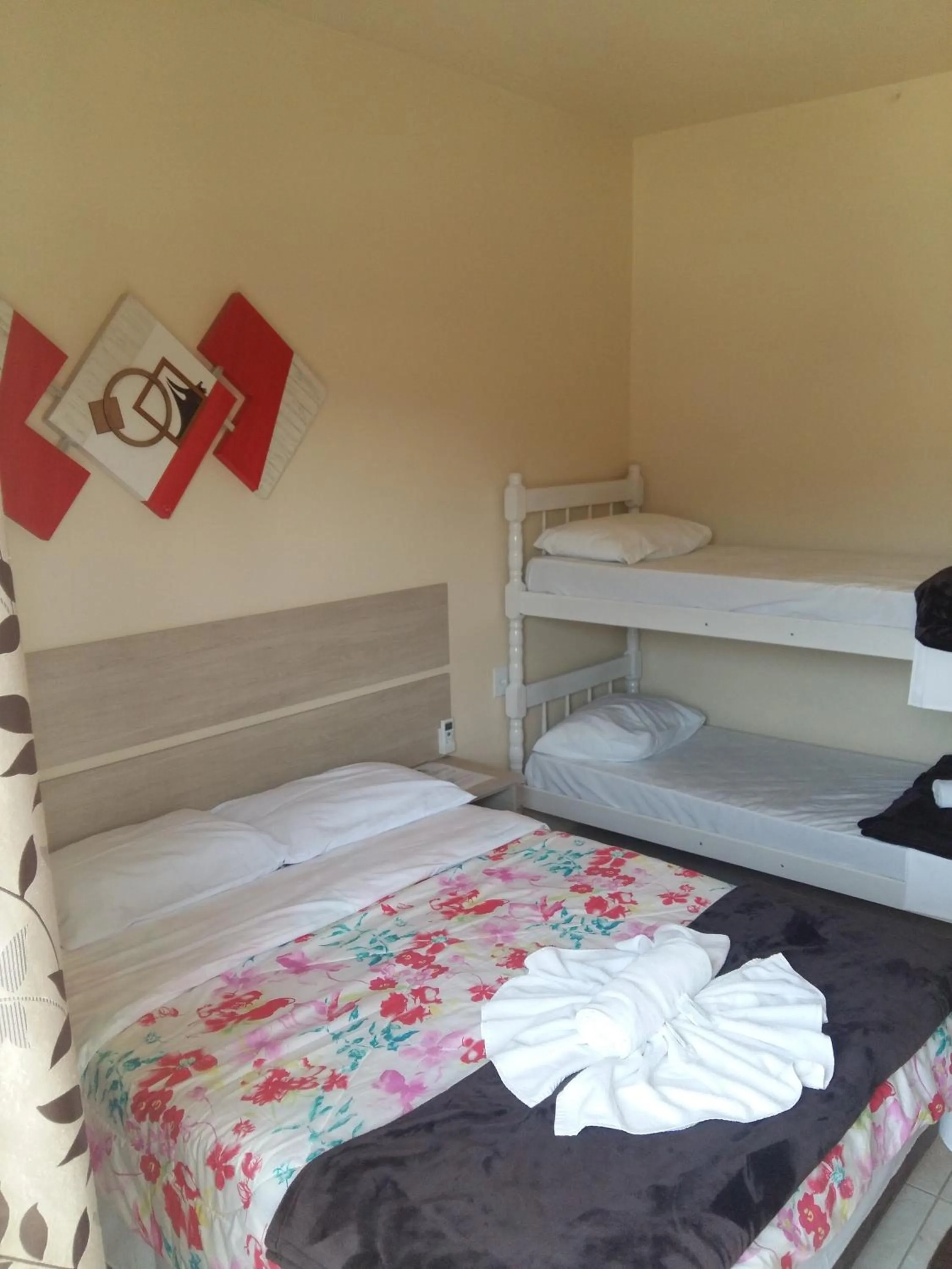 Bedroom, Bed in Hotel Rochamar