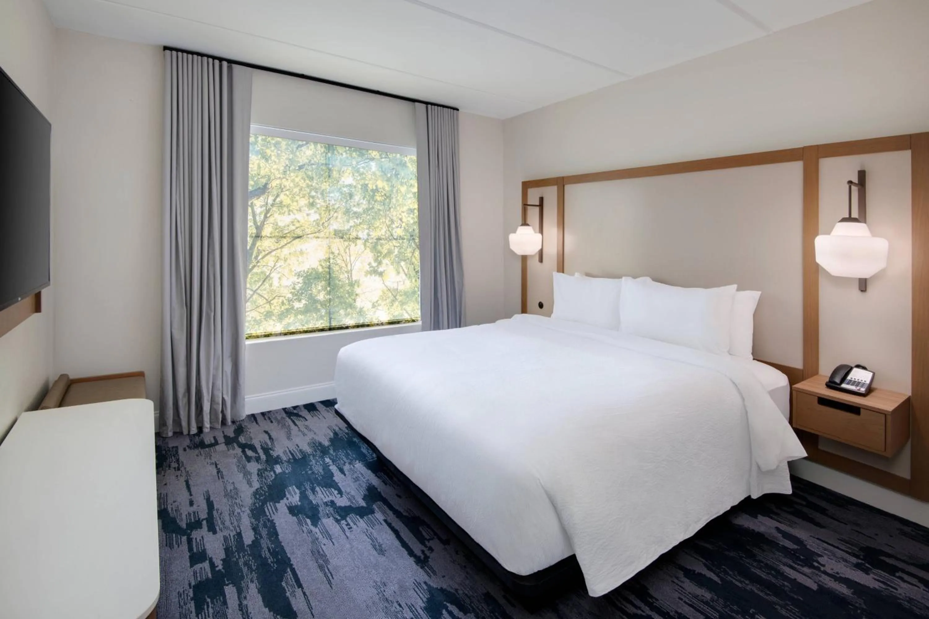 Photo of the whole room, Bed in Fairfield Inn & Suites Columbia Downtown