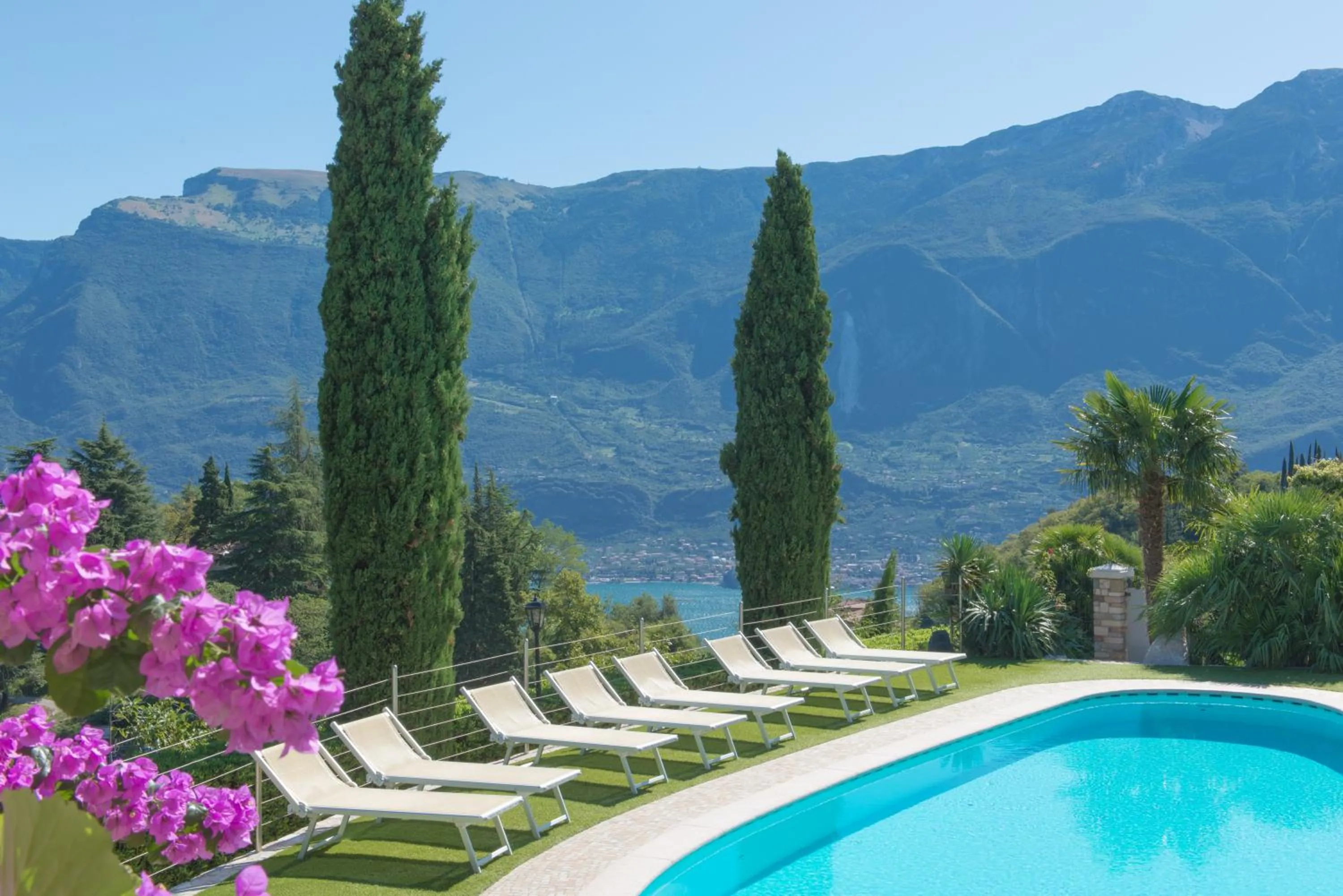 Swimming pool in Residence Terry