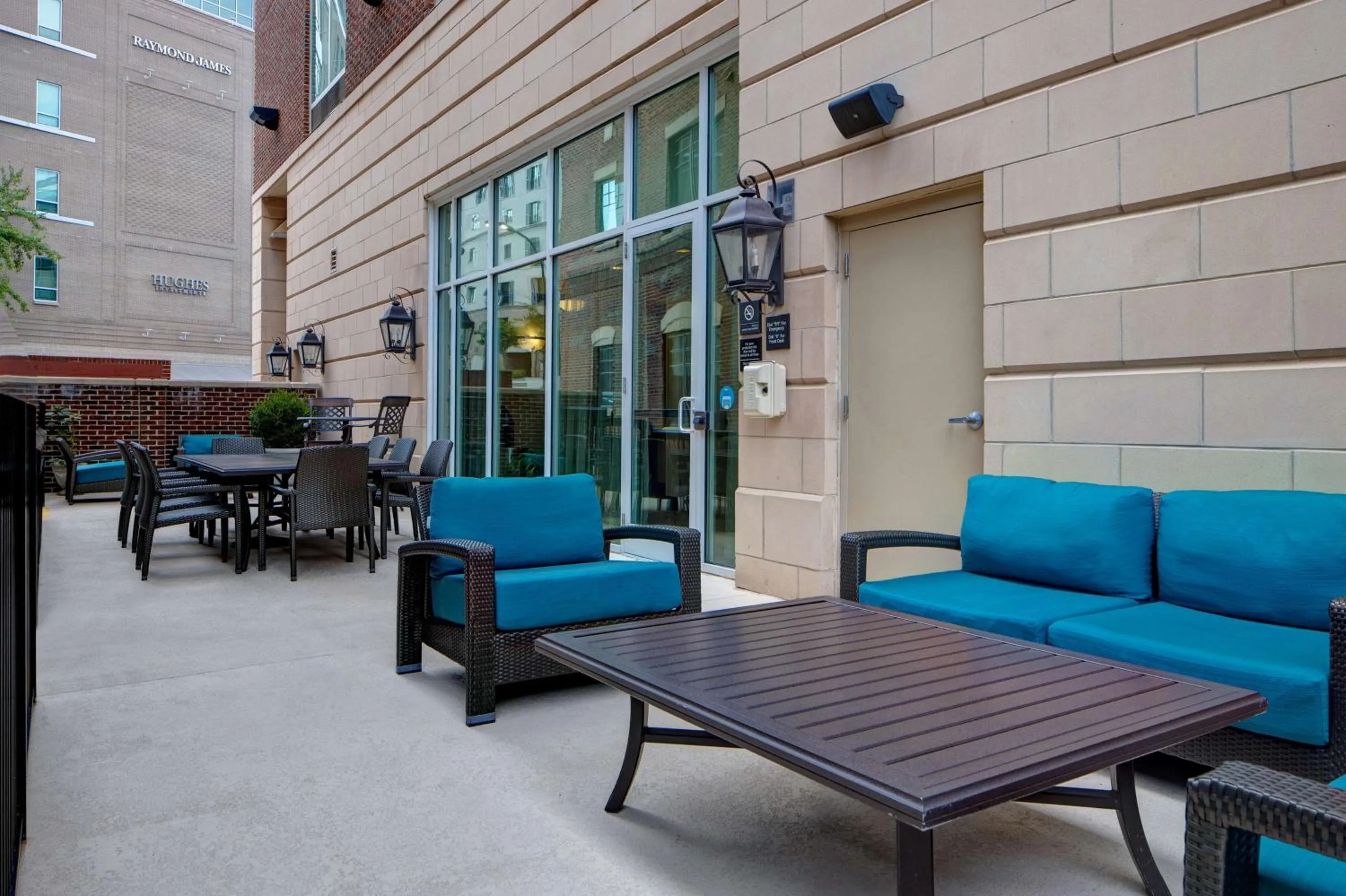 Property building in Hampton Inn & Suites Greenville-Downtown-Riverplace