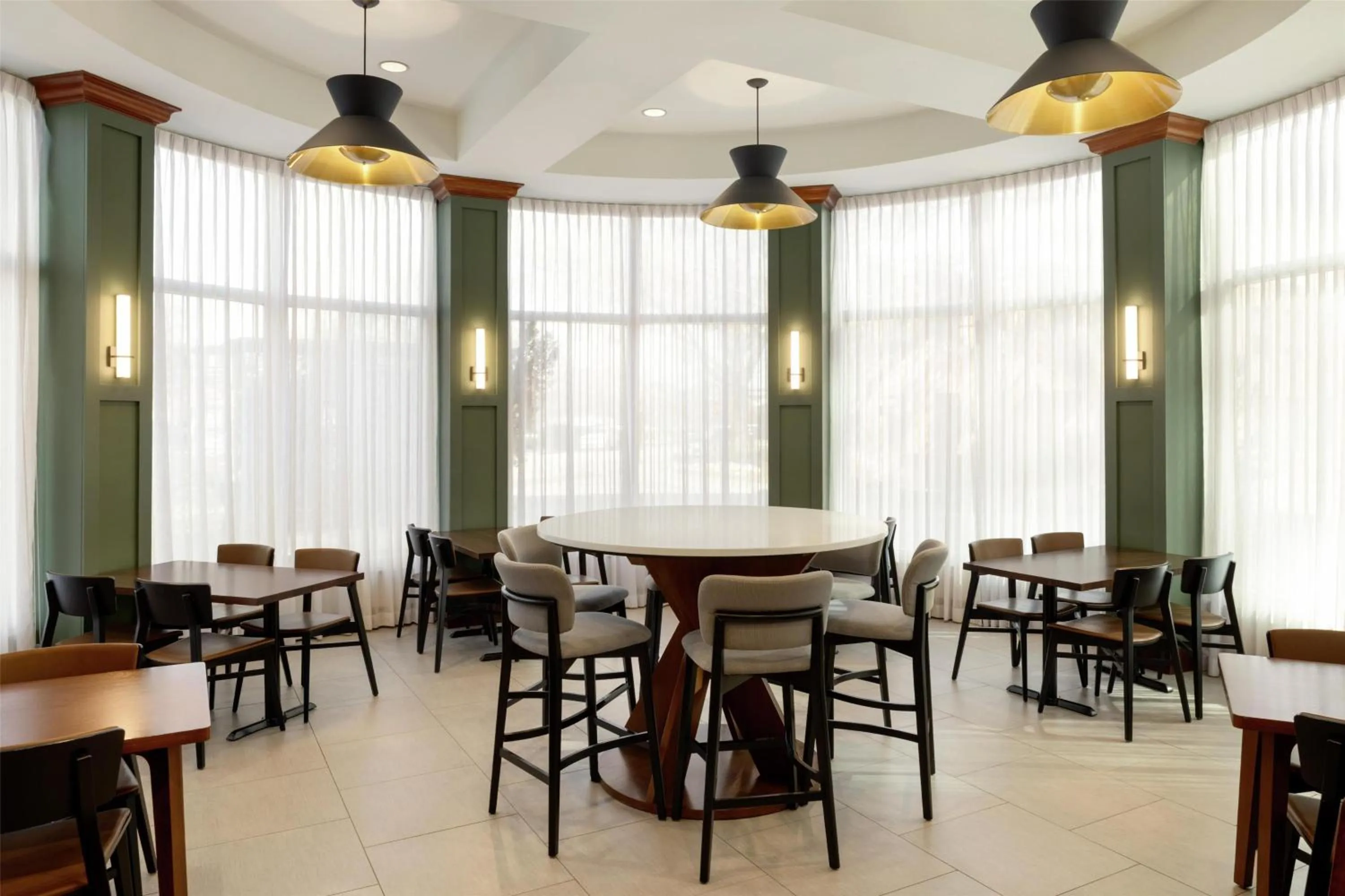 Breakfast in Hampton Inn & Suites Greenville-Downtown-Riverplace