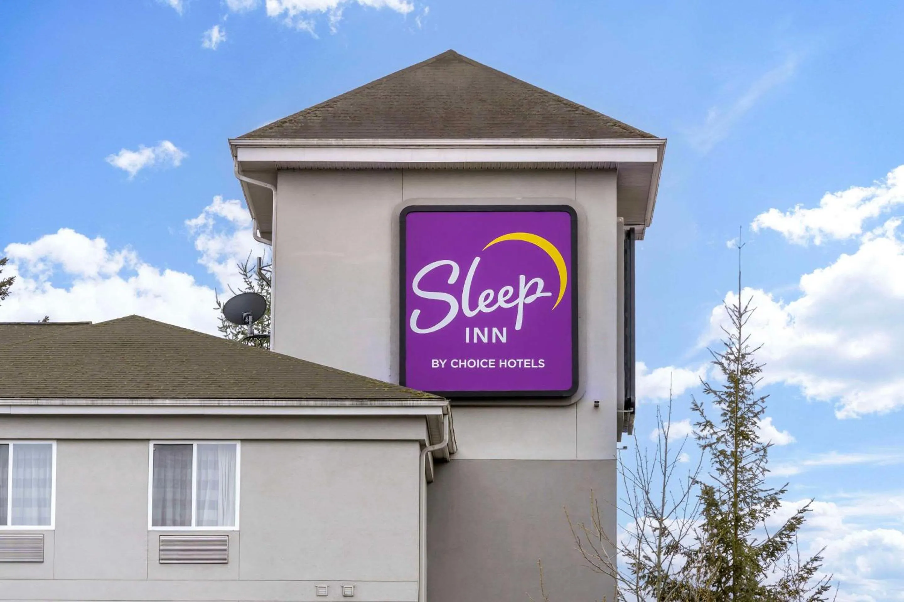 Property building in Sleep Inn Sea Tac Airport