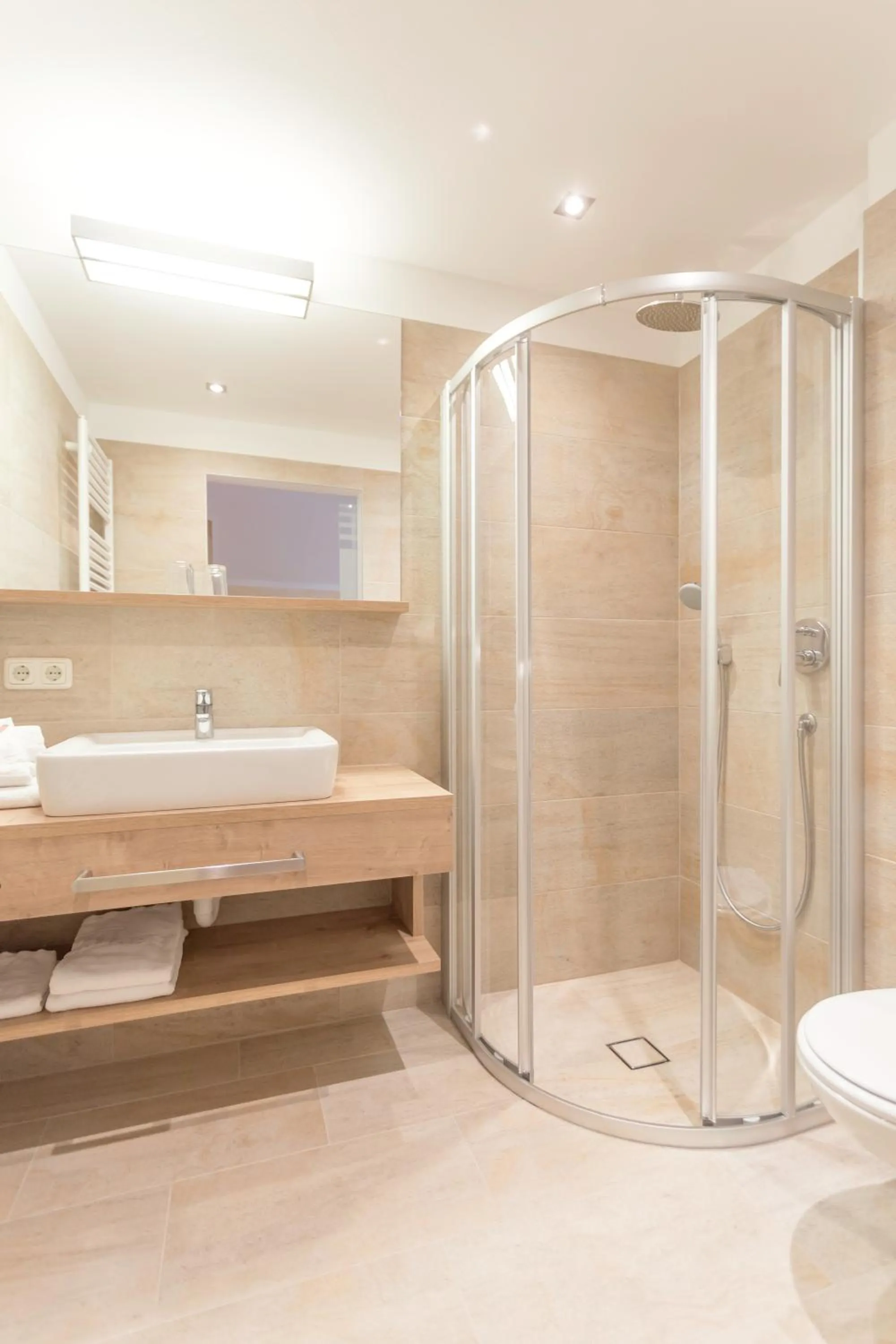 Bathroom in Hotel Salzburger Hof