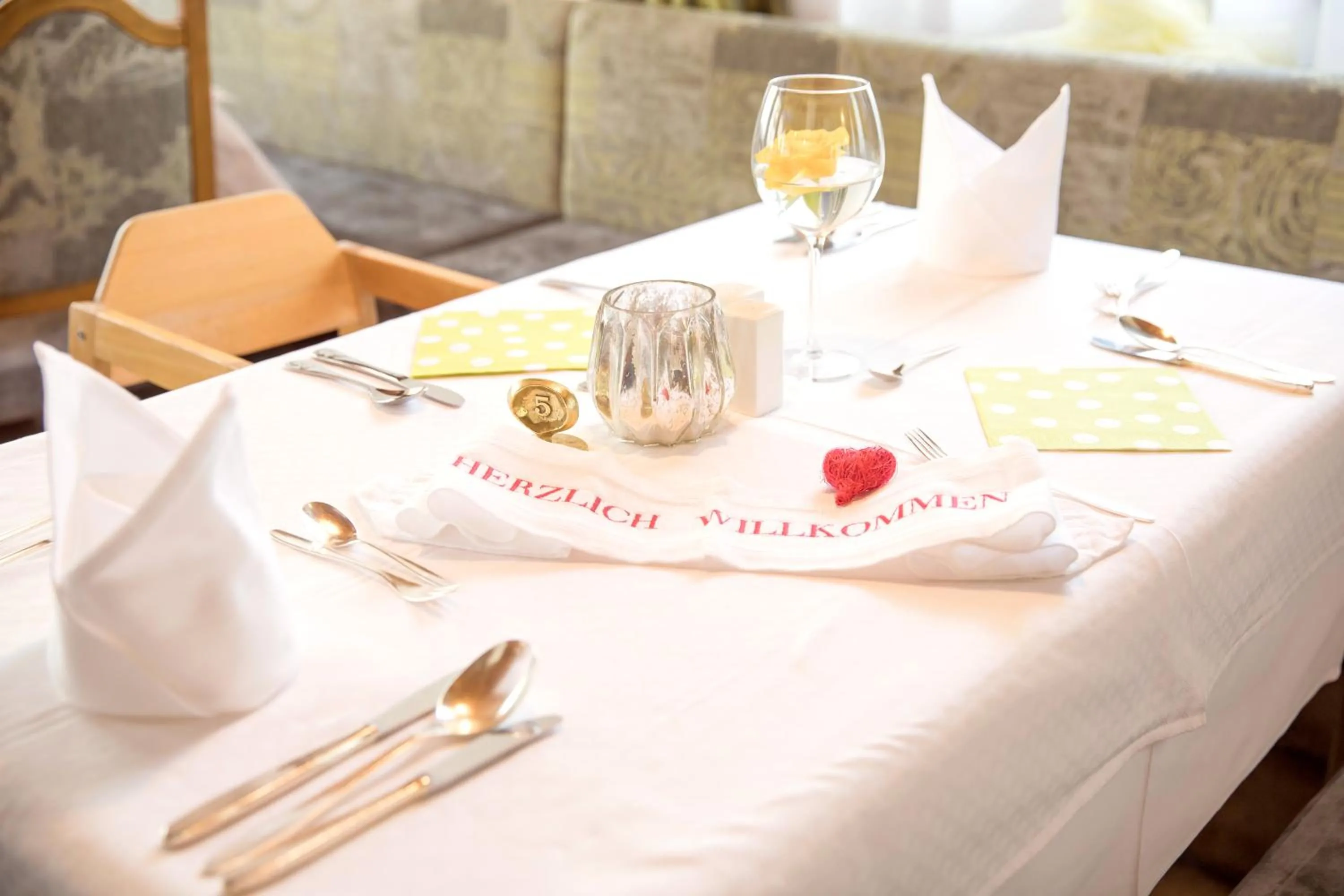 Restaurant/places to eat in Hotel Salzburger Hof