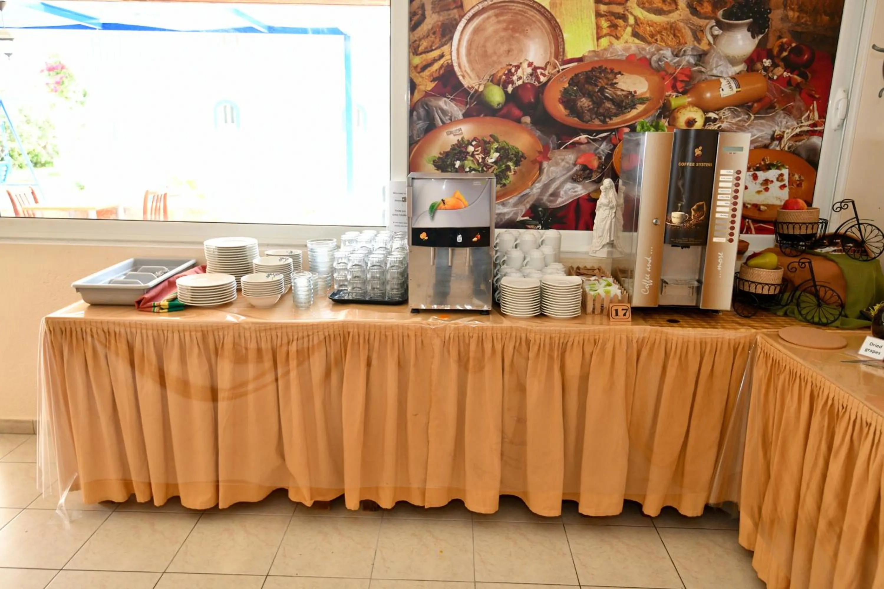 Breakfast in Summer View