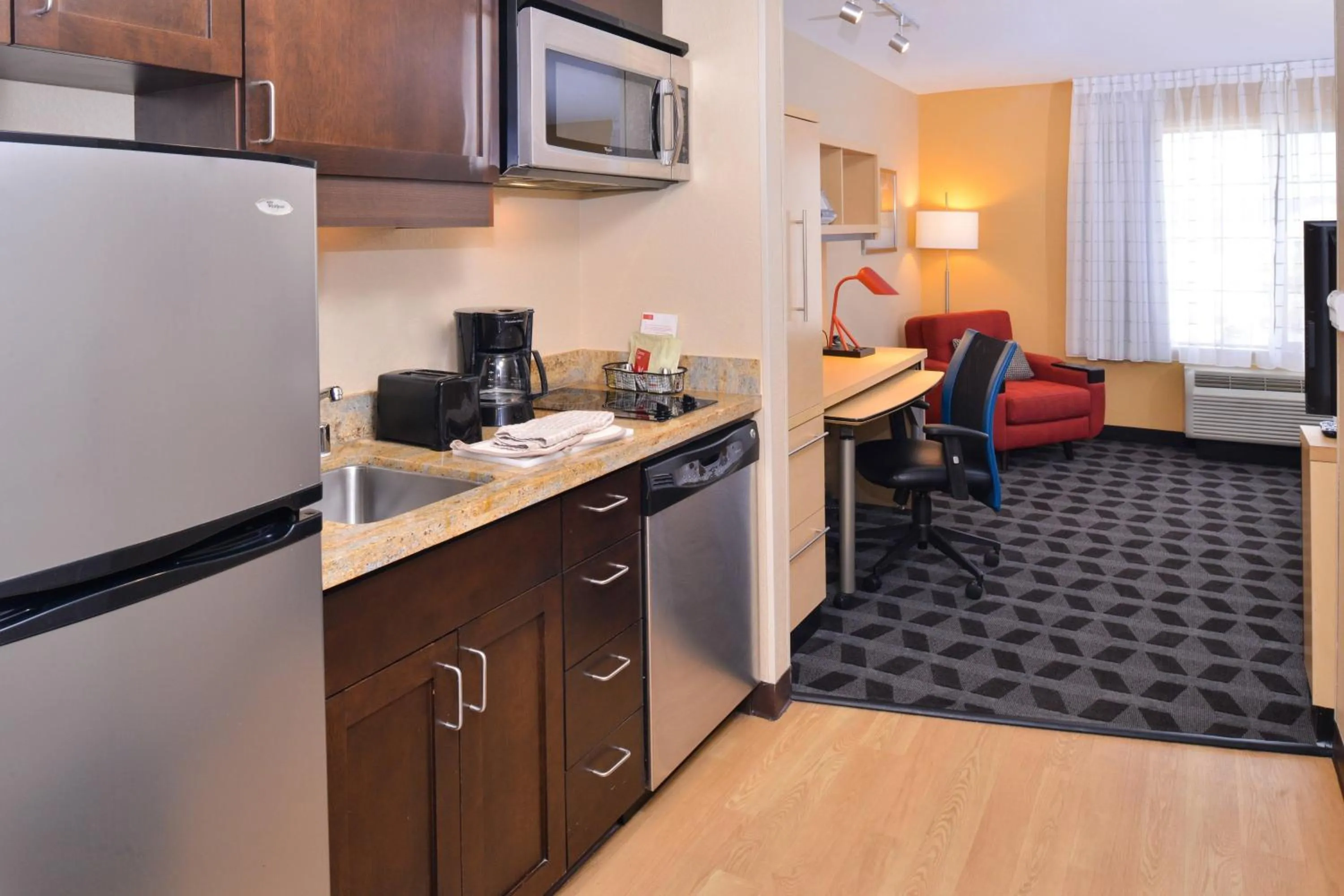 Kitchen or kitchenette in TownePlace Suites by Marriott Las Vegas Henderson