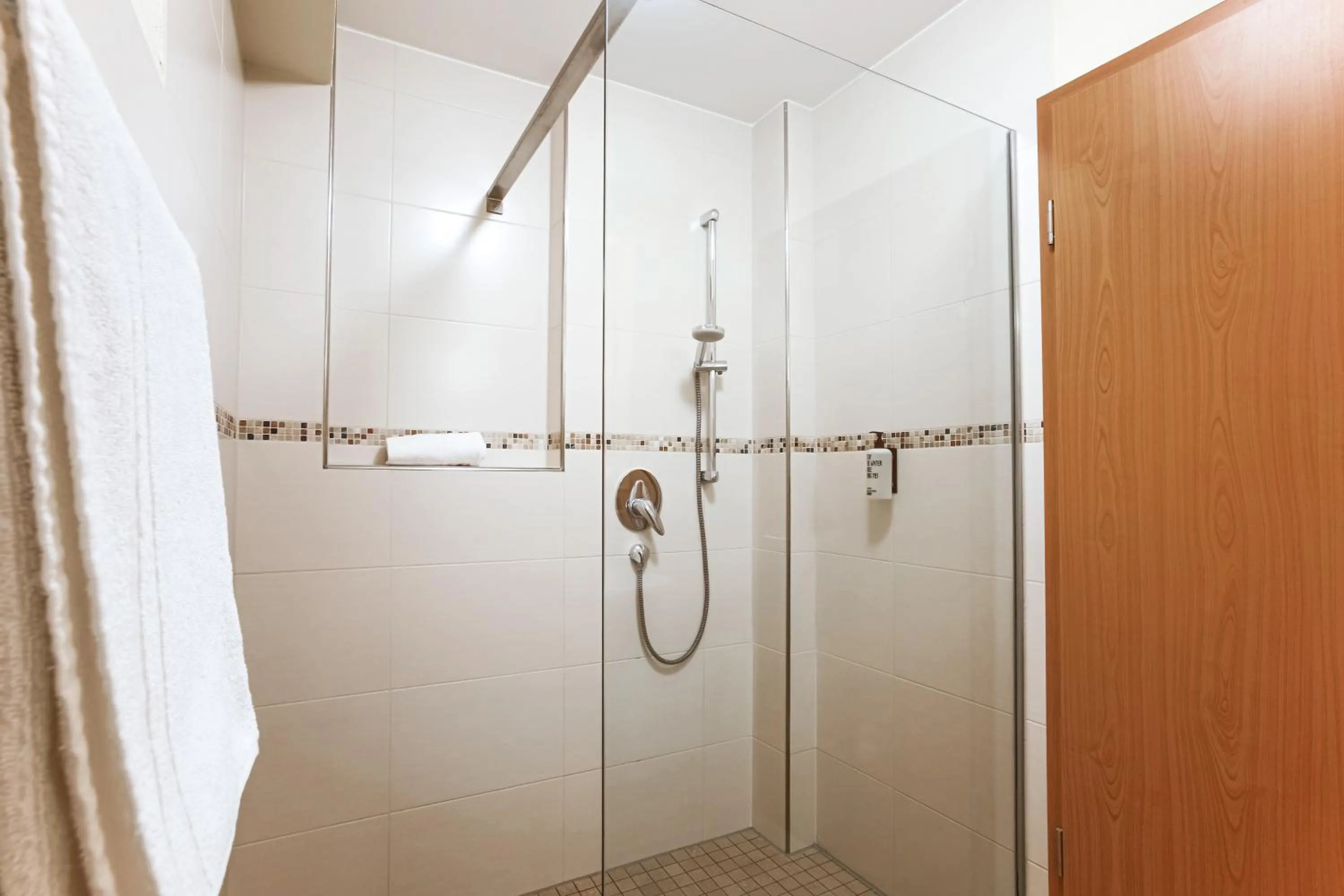 Bathroom in Berggasthof Banzer Wald