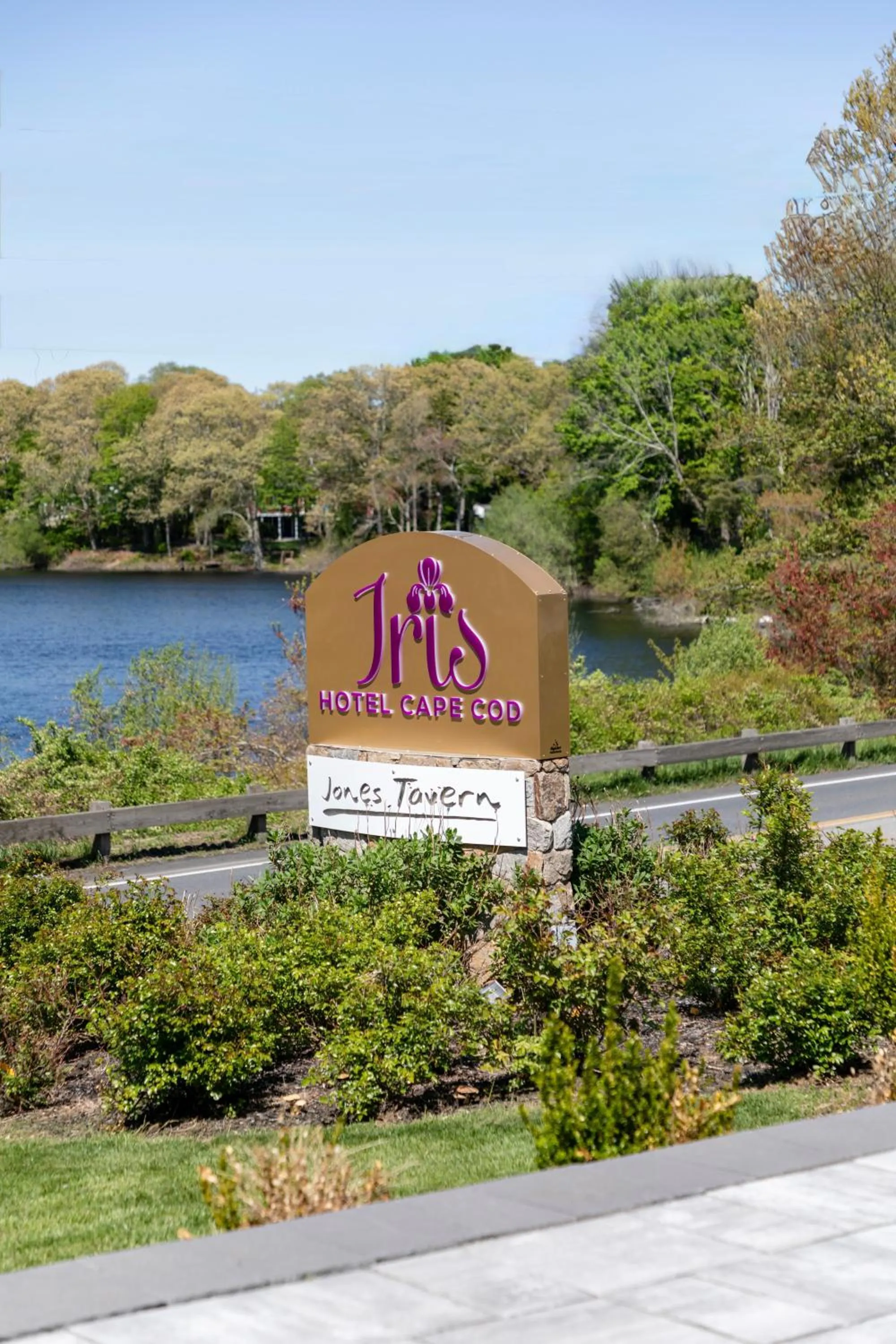 Logo/Certificate/Sign in Iris Hotel Cape Cod