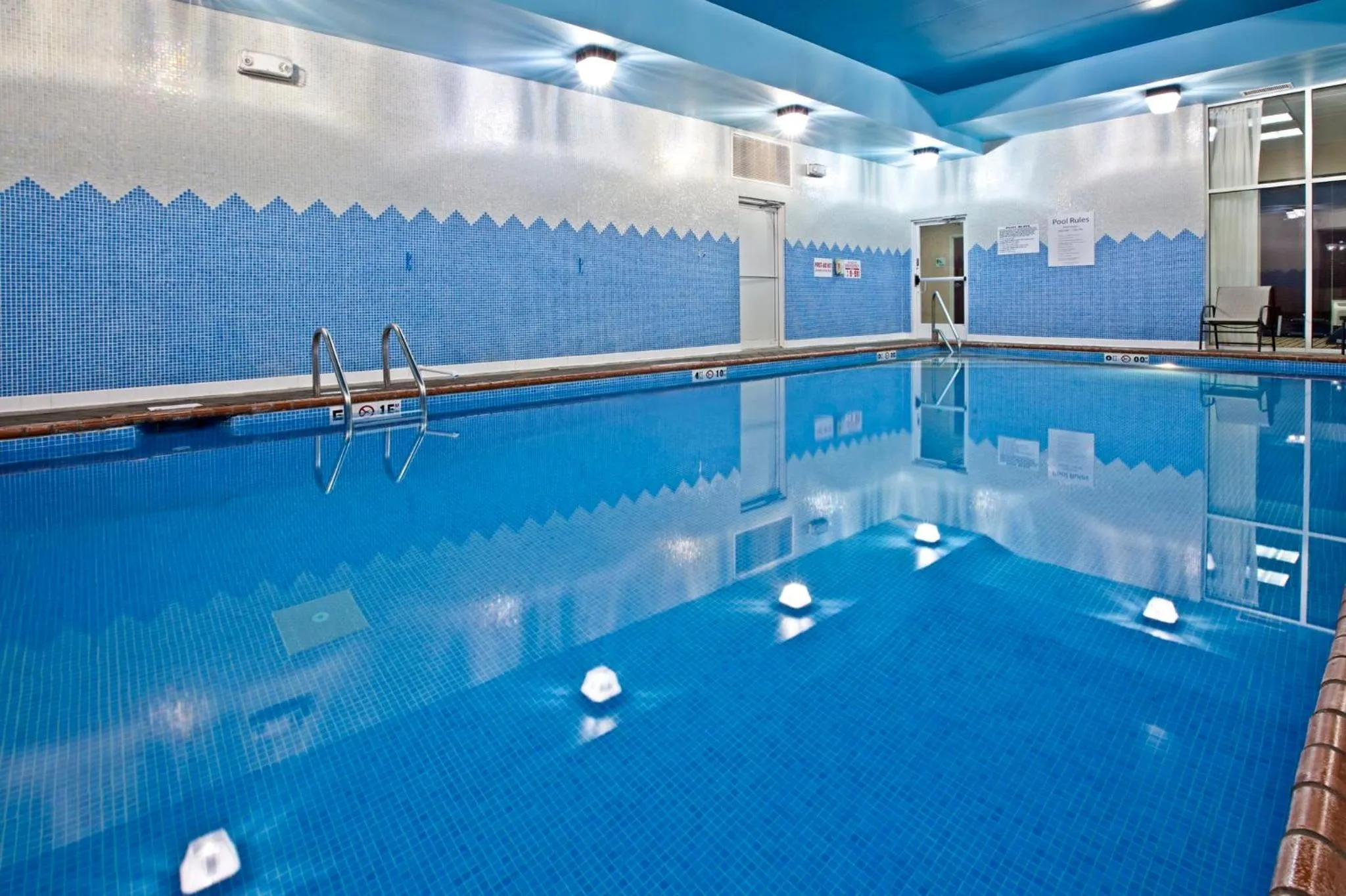 Swimming pool in Holiday Inn Louisville Airport South by IHG