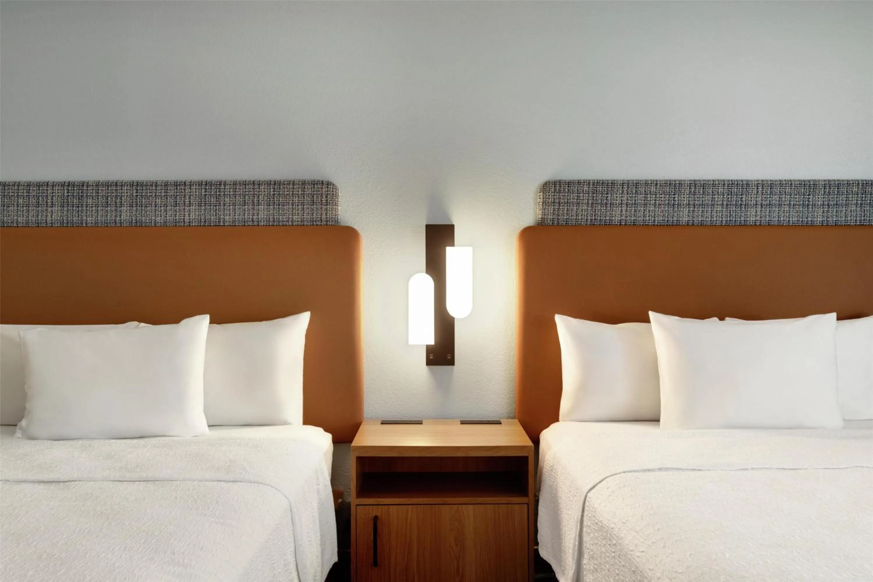 Bed in Hampton Inn Hagerstown