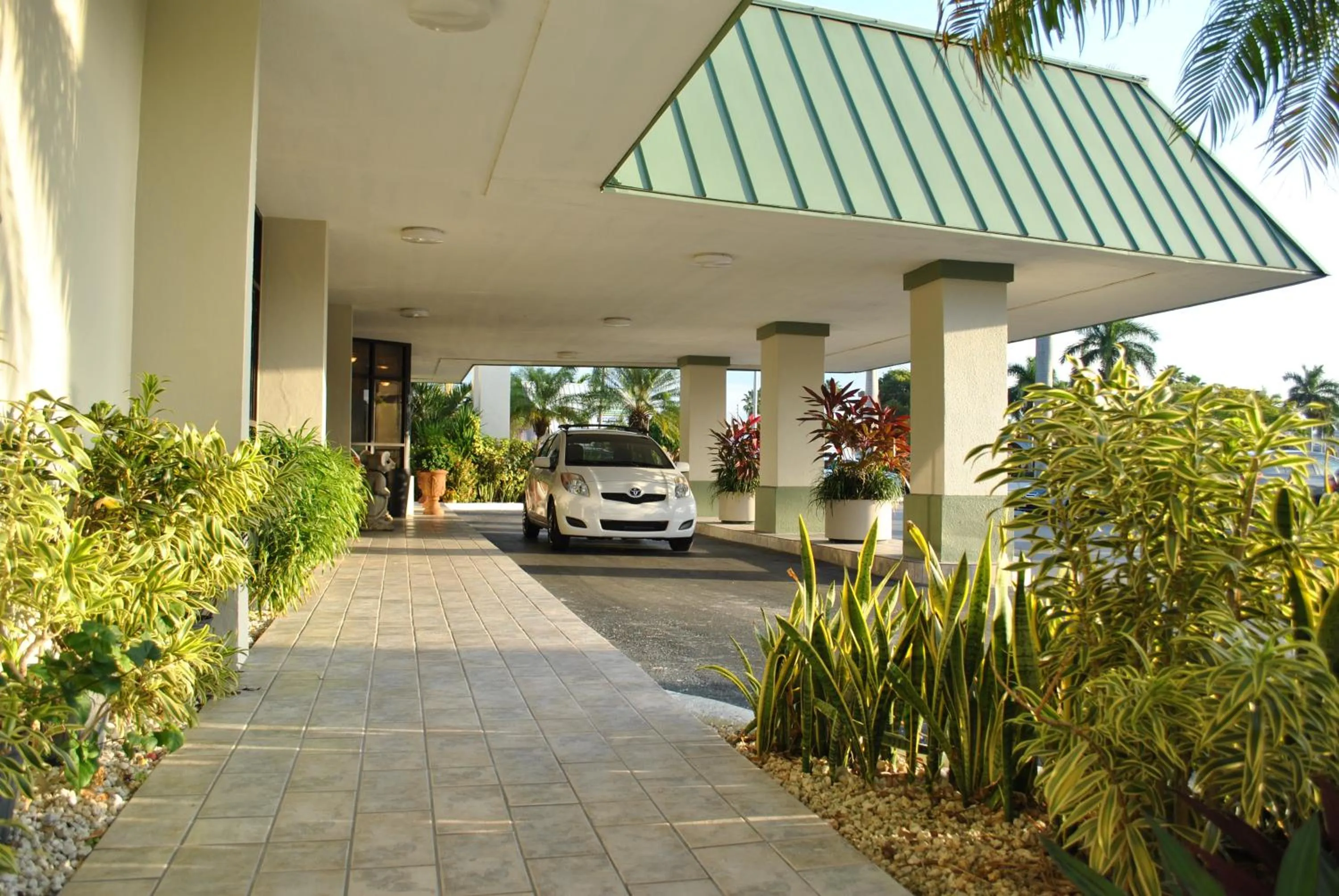 Facade/entrance in Floridian Hotel