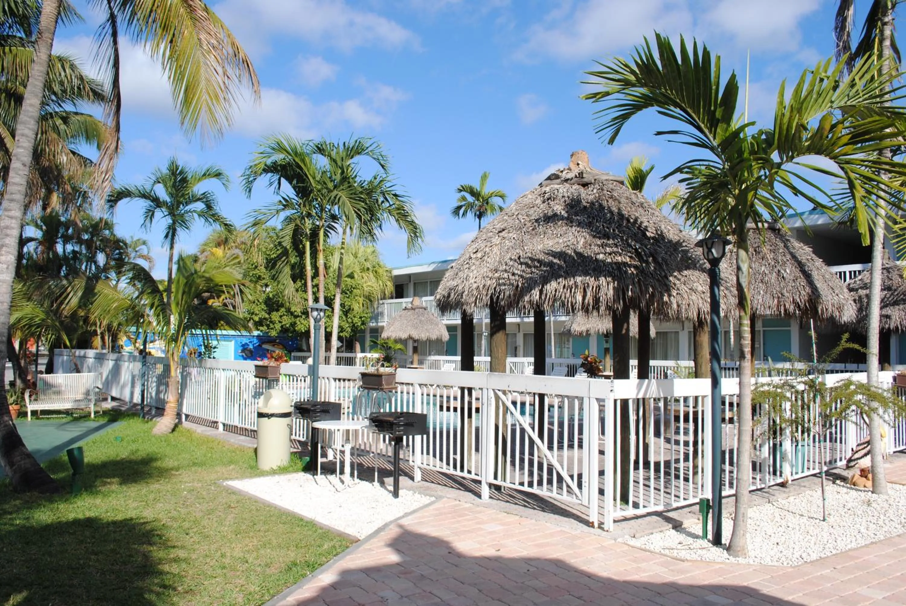 BBQ facilities in Floridian Hotel