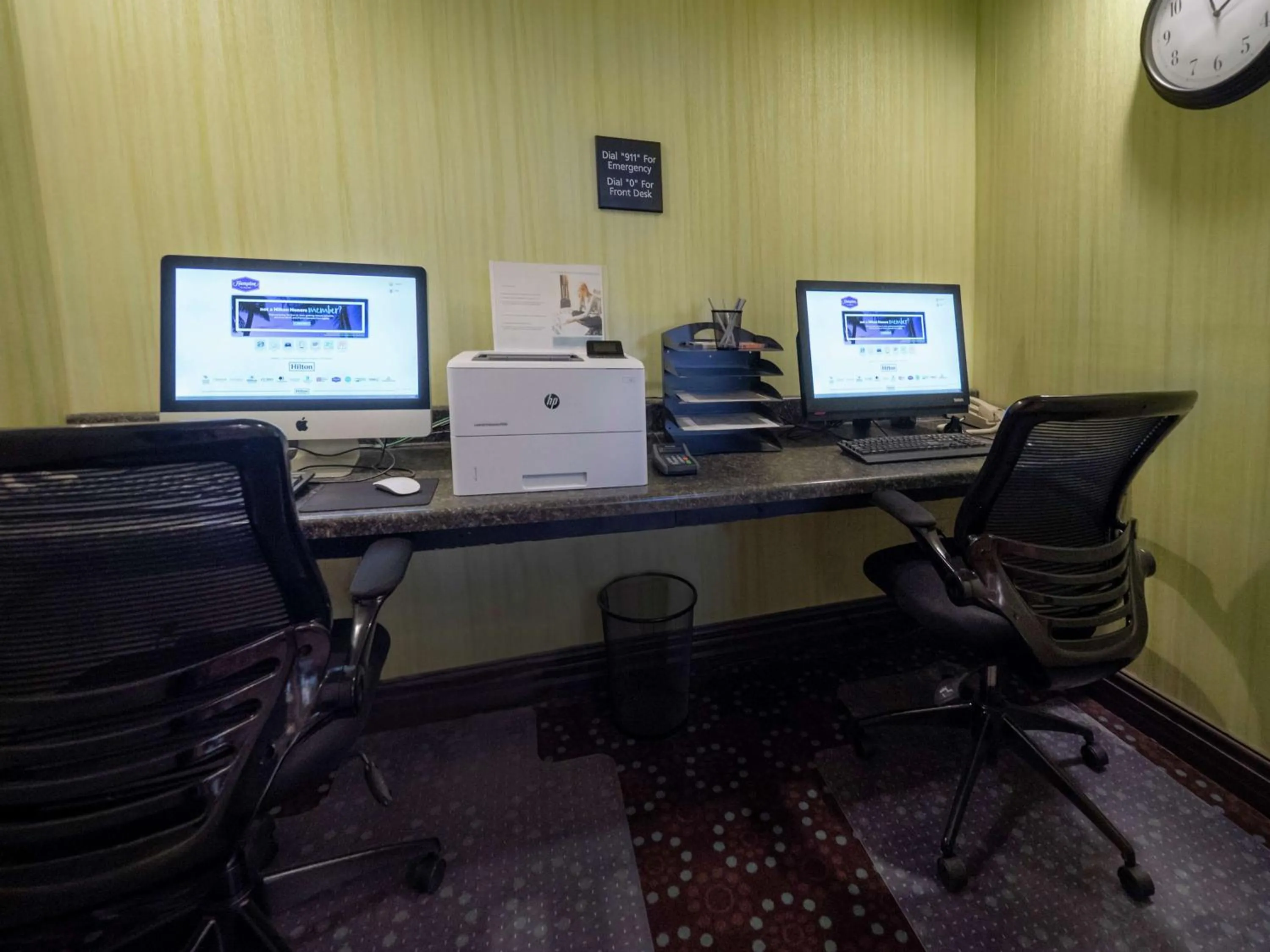 Business facilities in Hampton Inn Hazleton