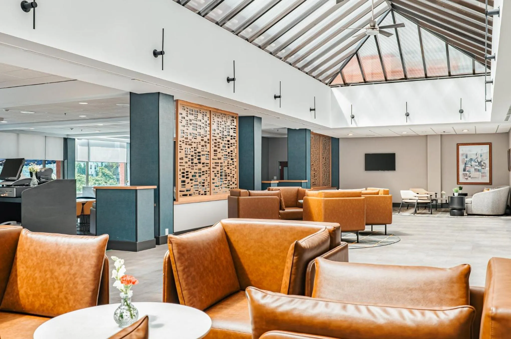 Lounge or bar in Holiday Inn Binghamton-Downtown Hawley Street by IHG