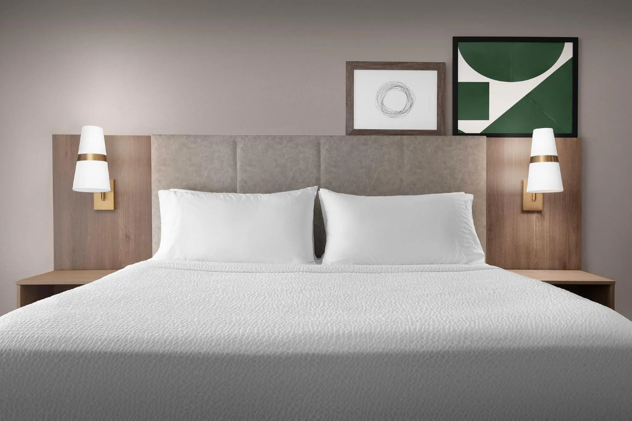 Photo of the whole room, Bed in Staybridge Suites Columbia by IHG