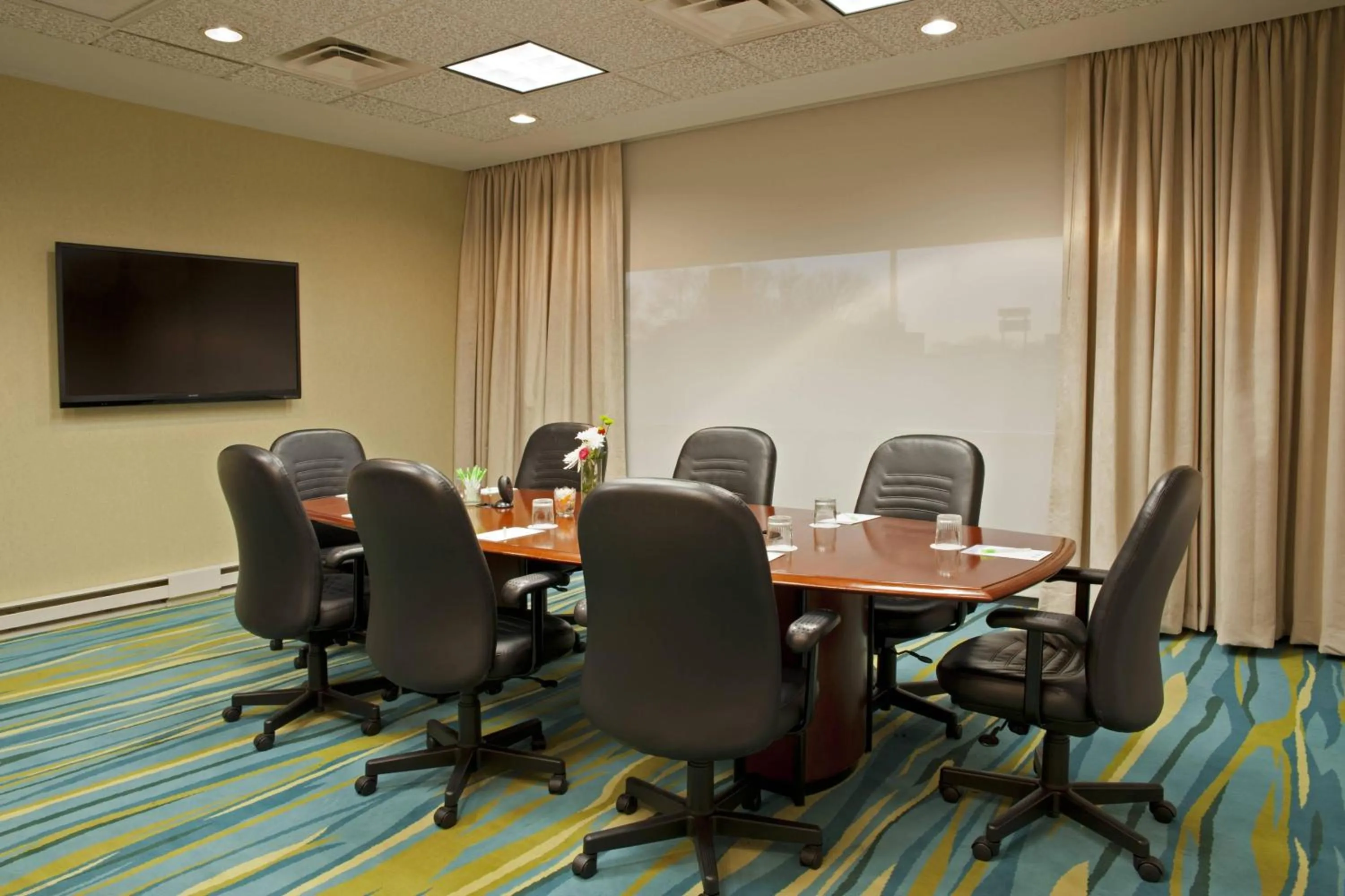 Meeting/conference room in SpringHill Suites by Marriott Chicago O'Hare