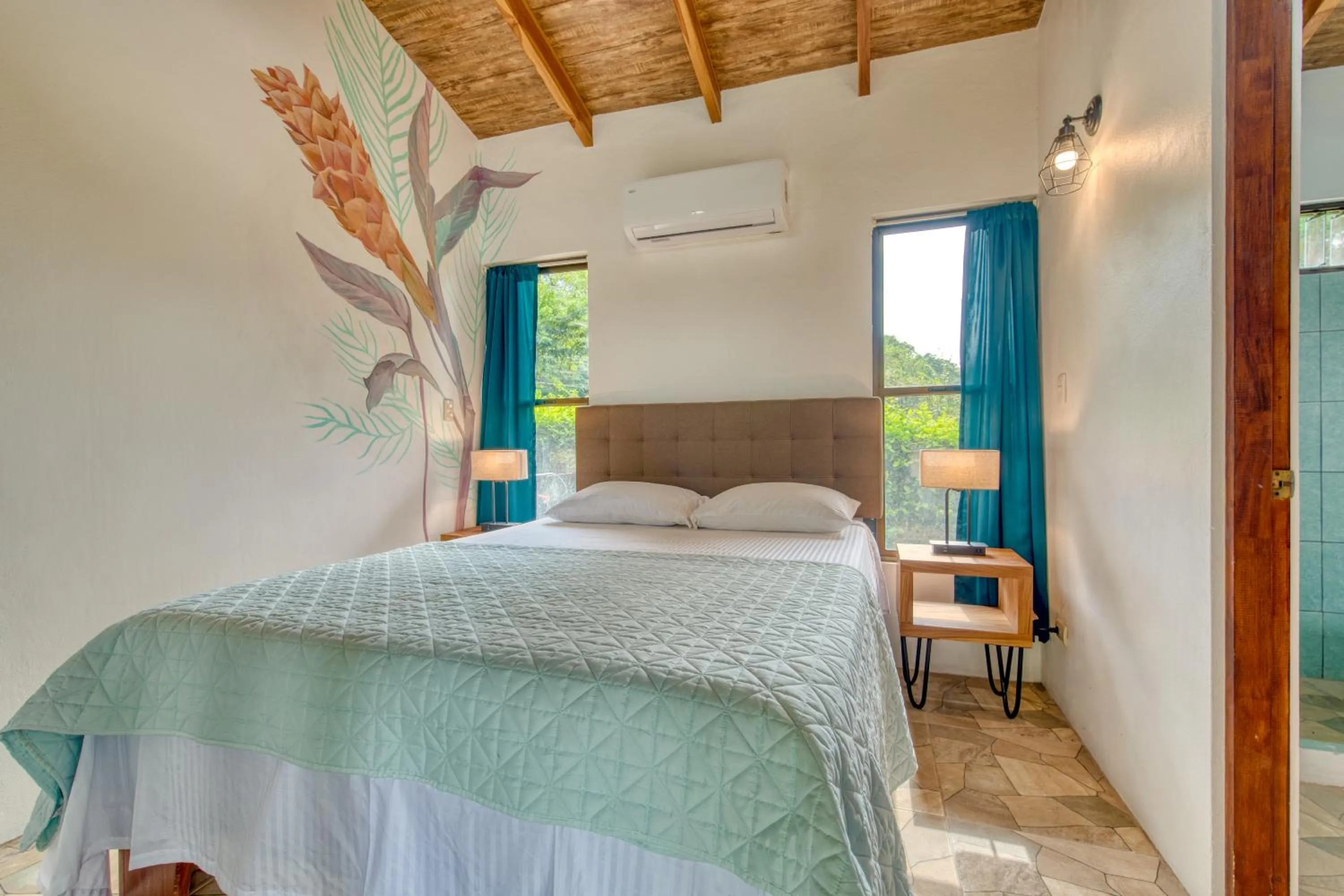 Photo of the whole room, Bed in Hotel Villas Tangerine