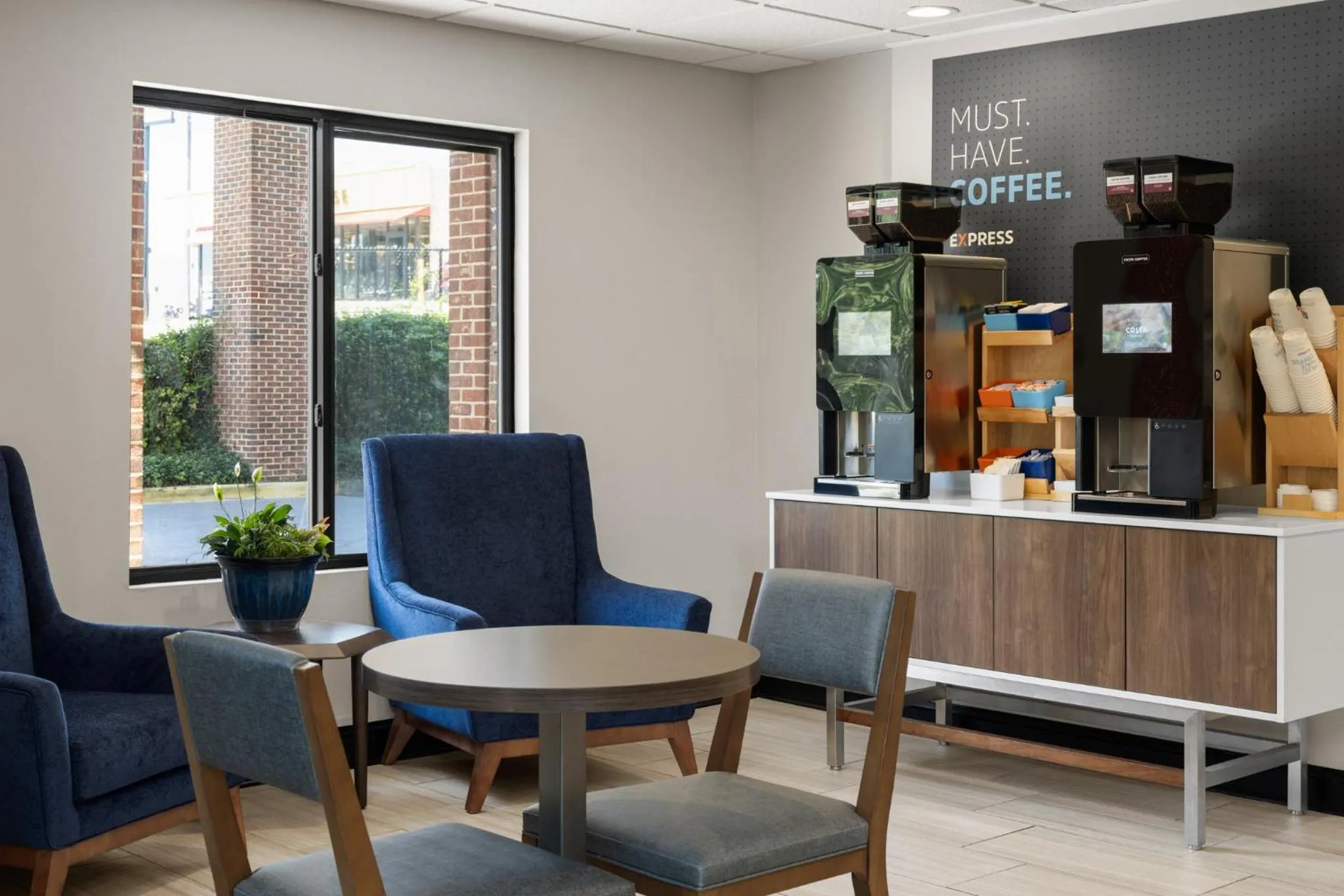 Breakfast in Holiday Inn Express Hotel & Suites Columbia-I-20 at Clemson Road by IHG