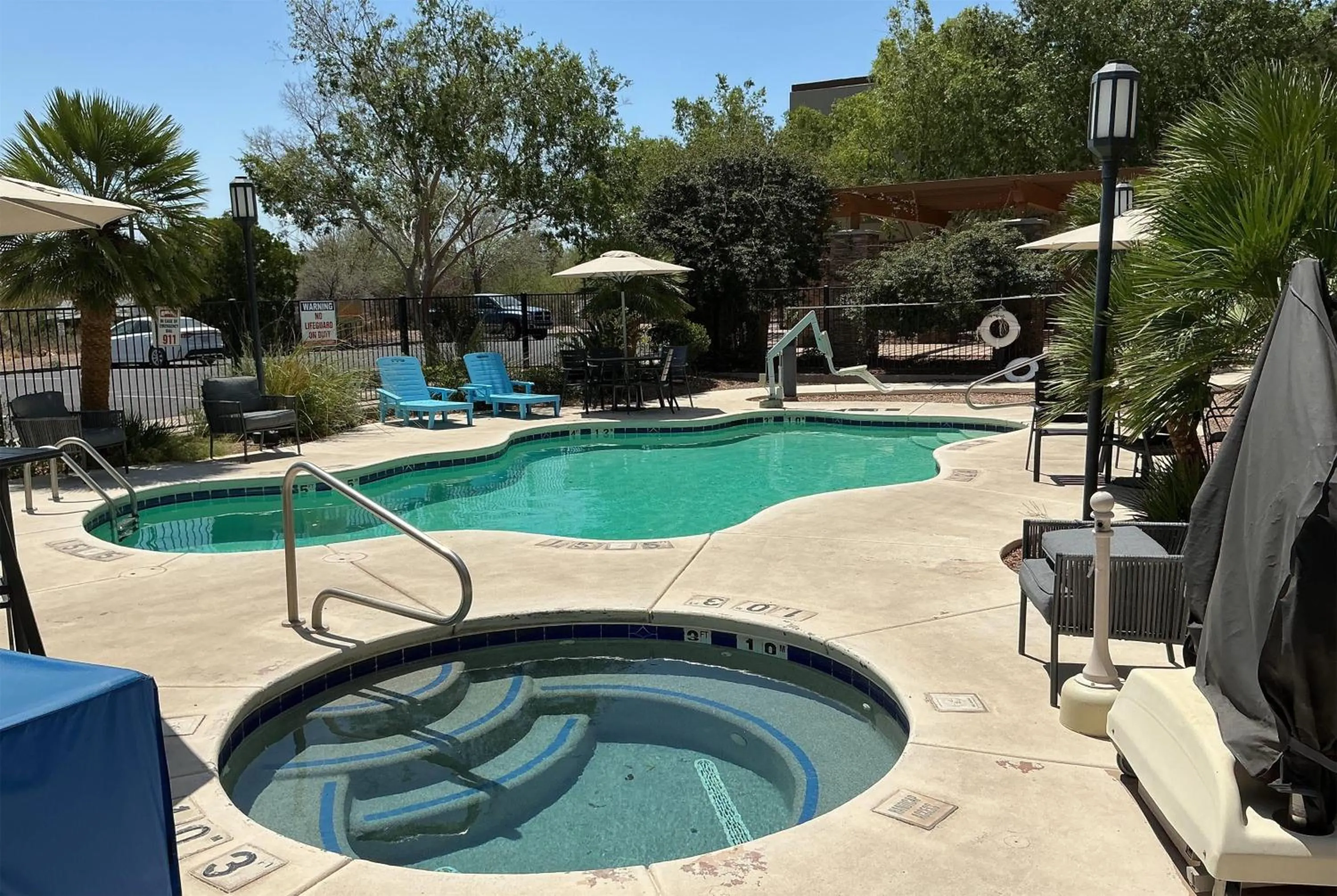 Hot Tub in Tombstone Grand Hotel, a Baymont by Wyndham