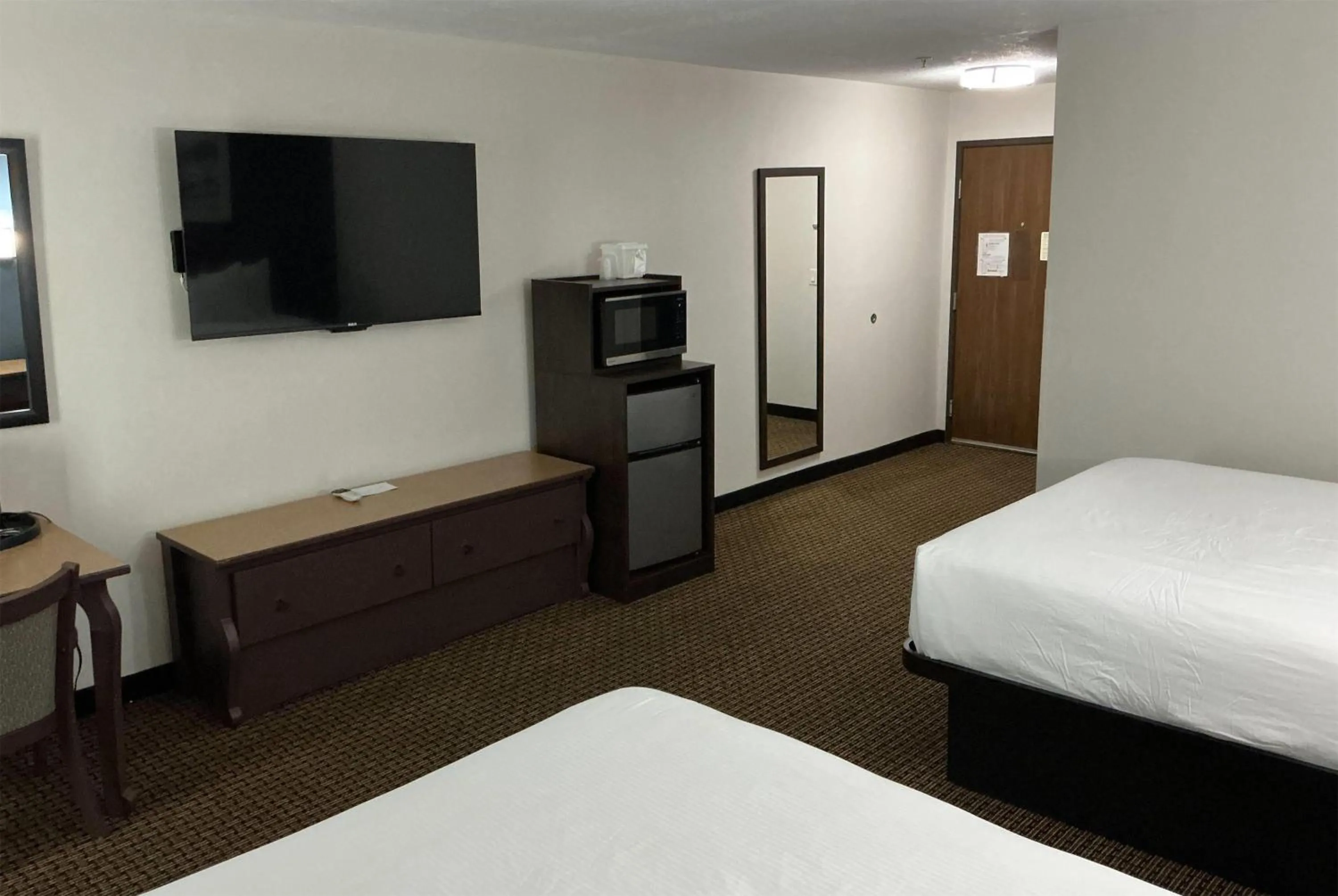 Photo of the whole room, Bed in Tombstone Grand Hotel, a Baymont by Wyndham