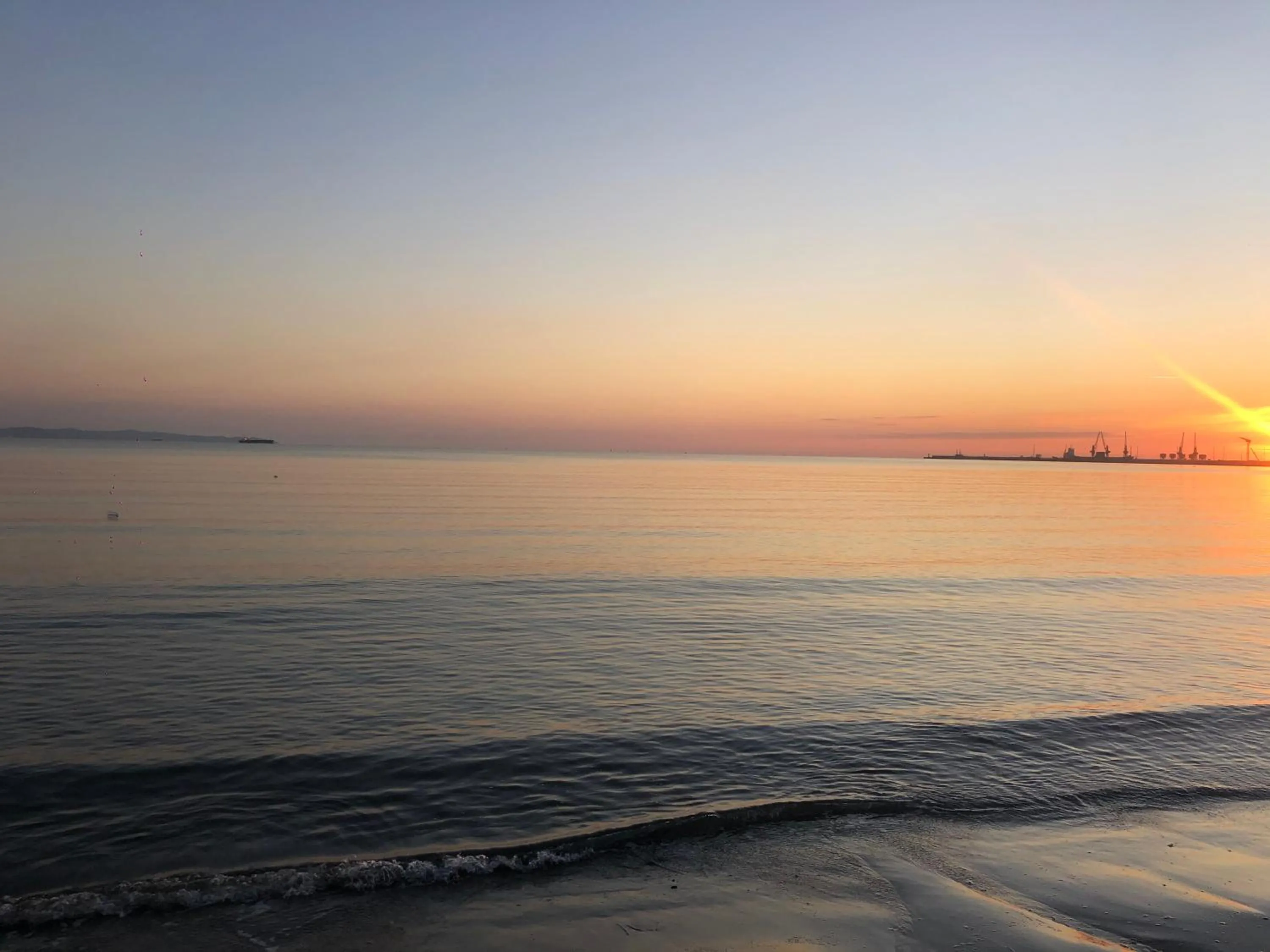 Sunset in Sunrise Hotel Cameria