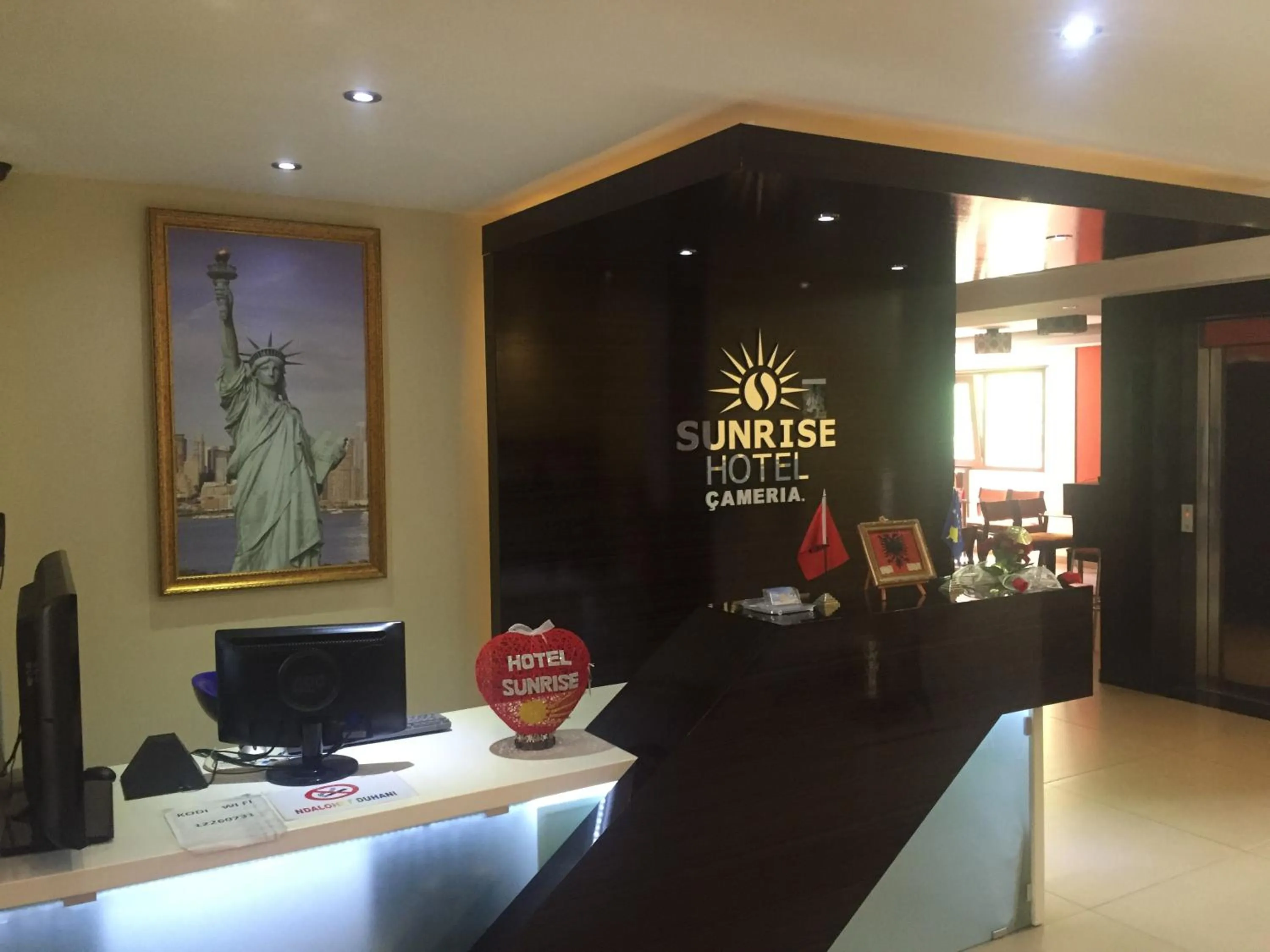 Lobby or reception in Sunrise Hotel Cameria