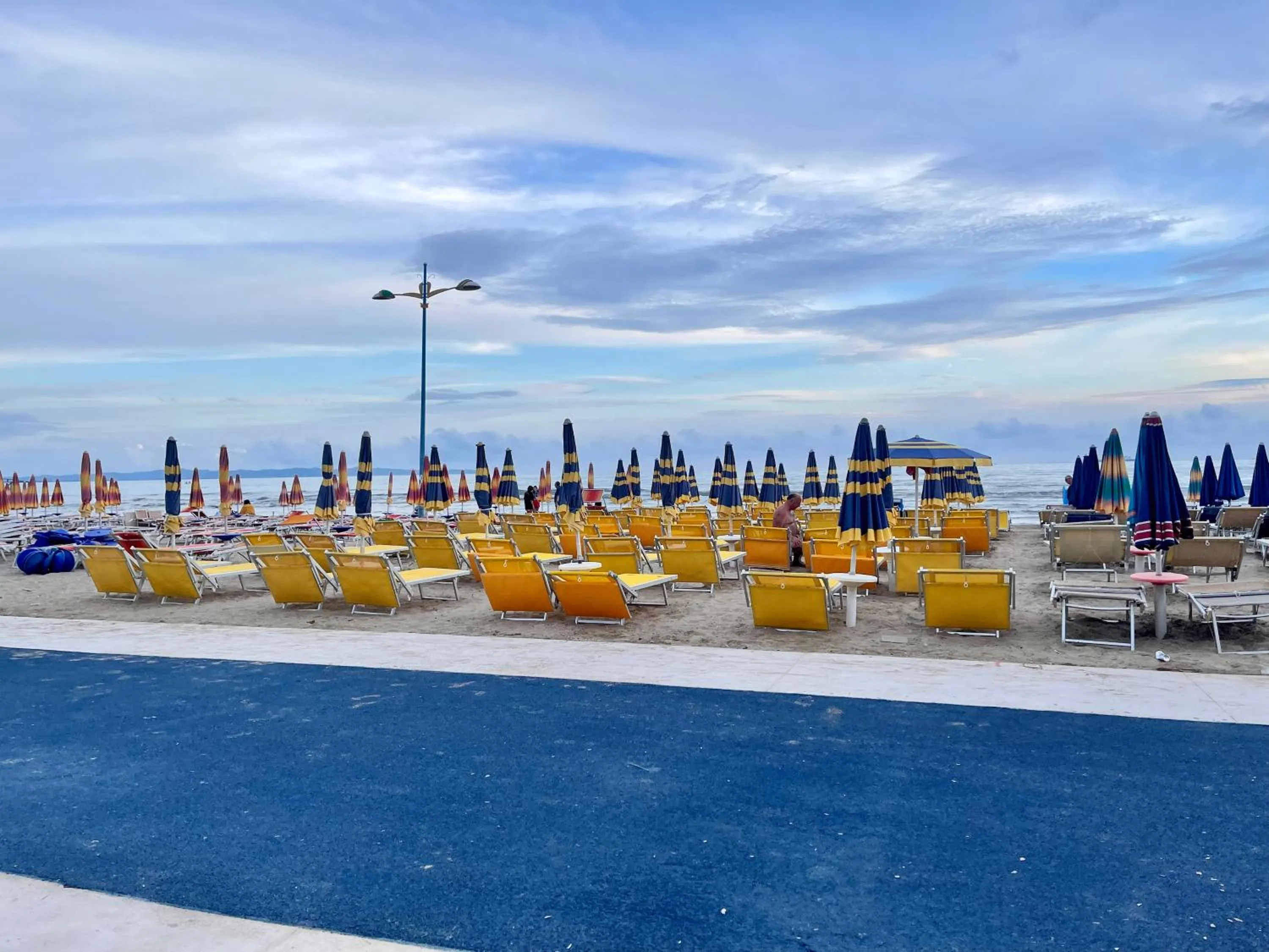 Beach in Sunrise Hotel Cameria