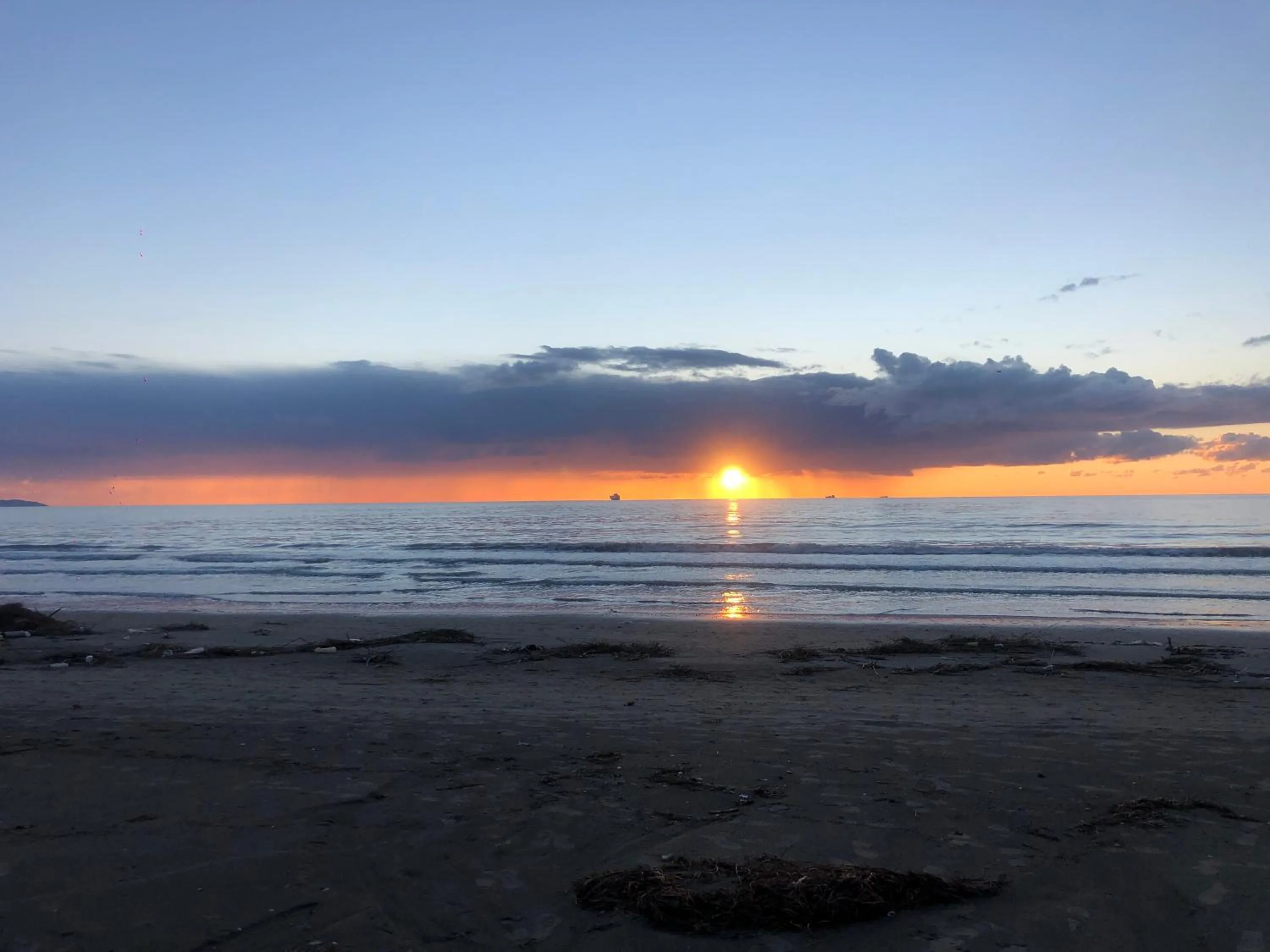 Sunset in Sunrise Hotel Cameria