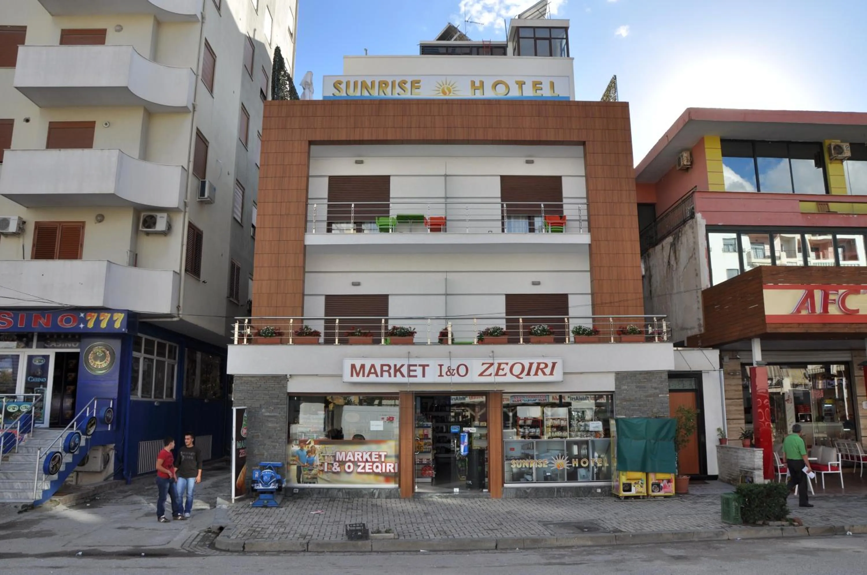 Facade/entrance in Sunrise Hotel Cameria