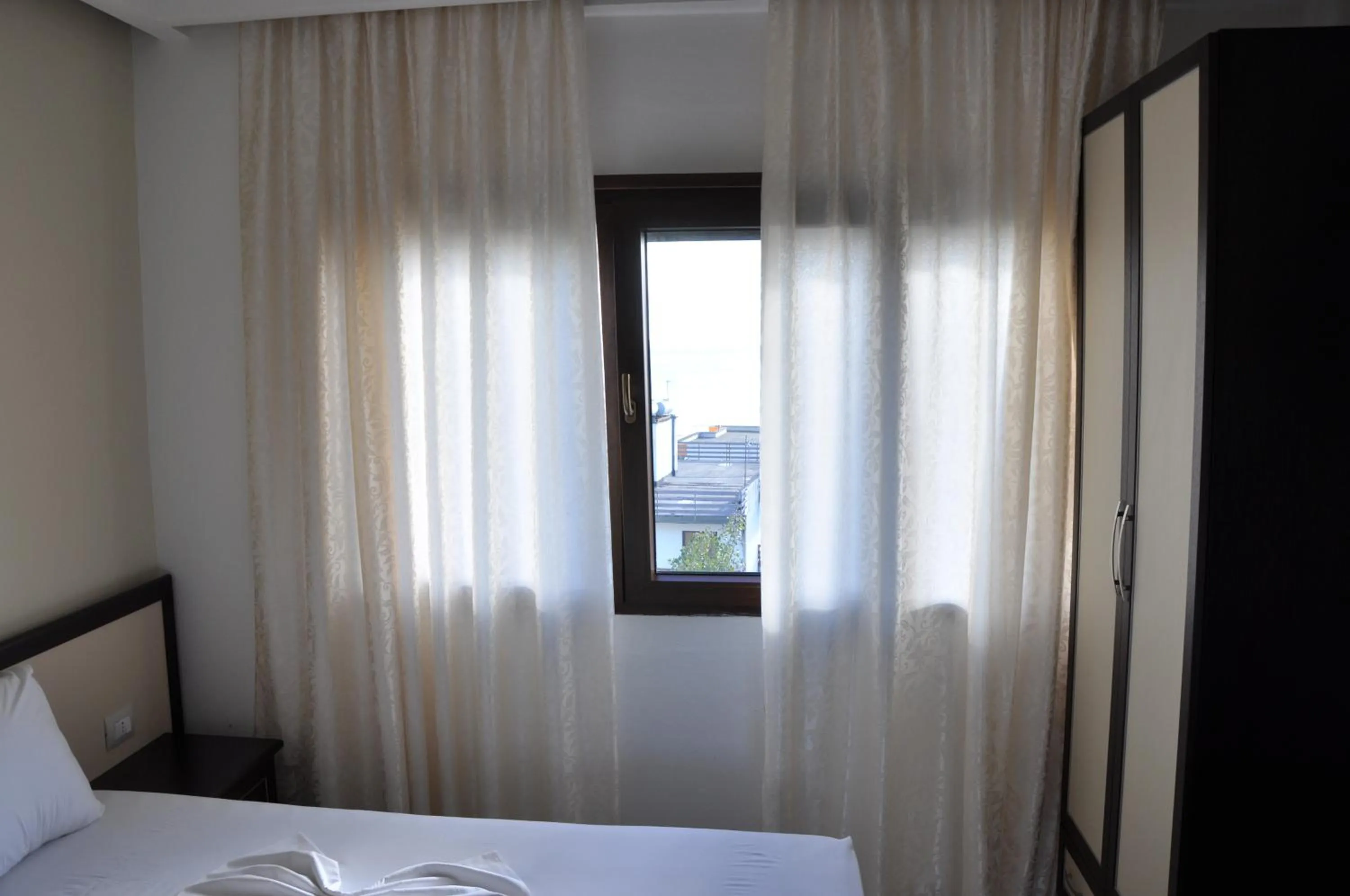 View (from property/room), Bed in Sunrise Hotel Cameria