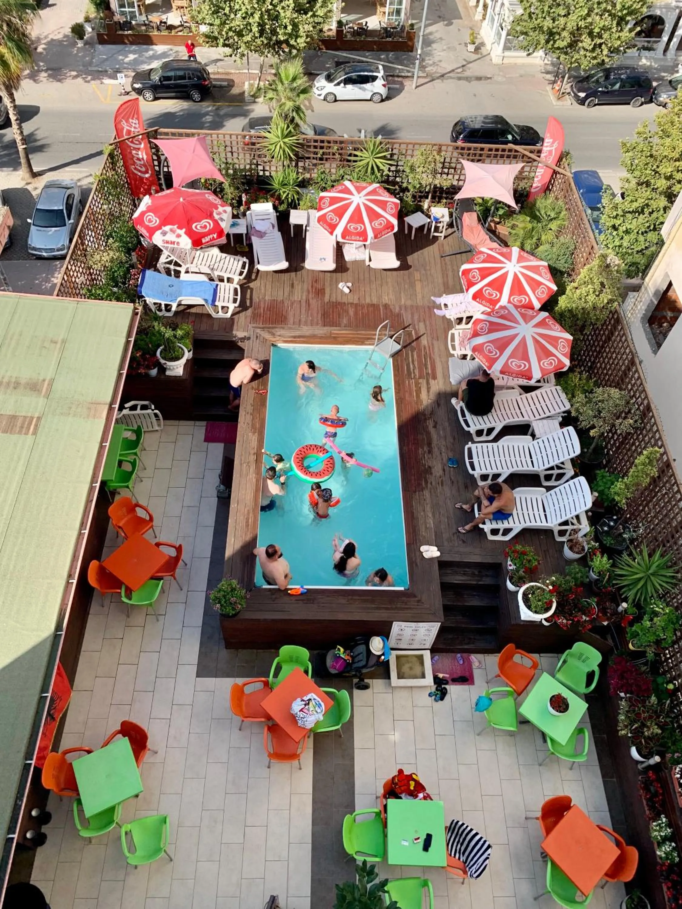 Swimming pool in Sunrise Hotel Cameria