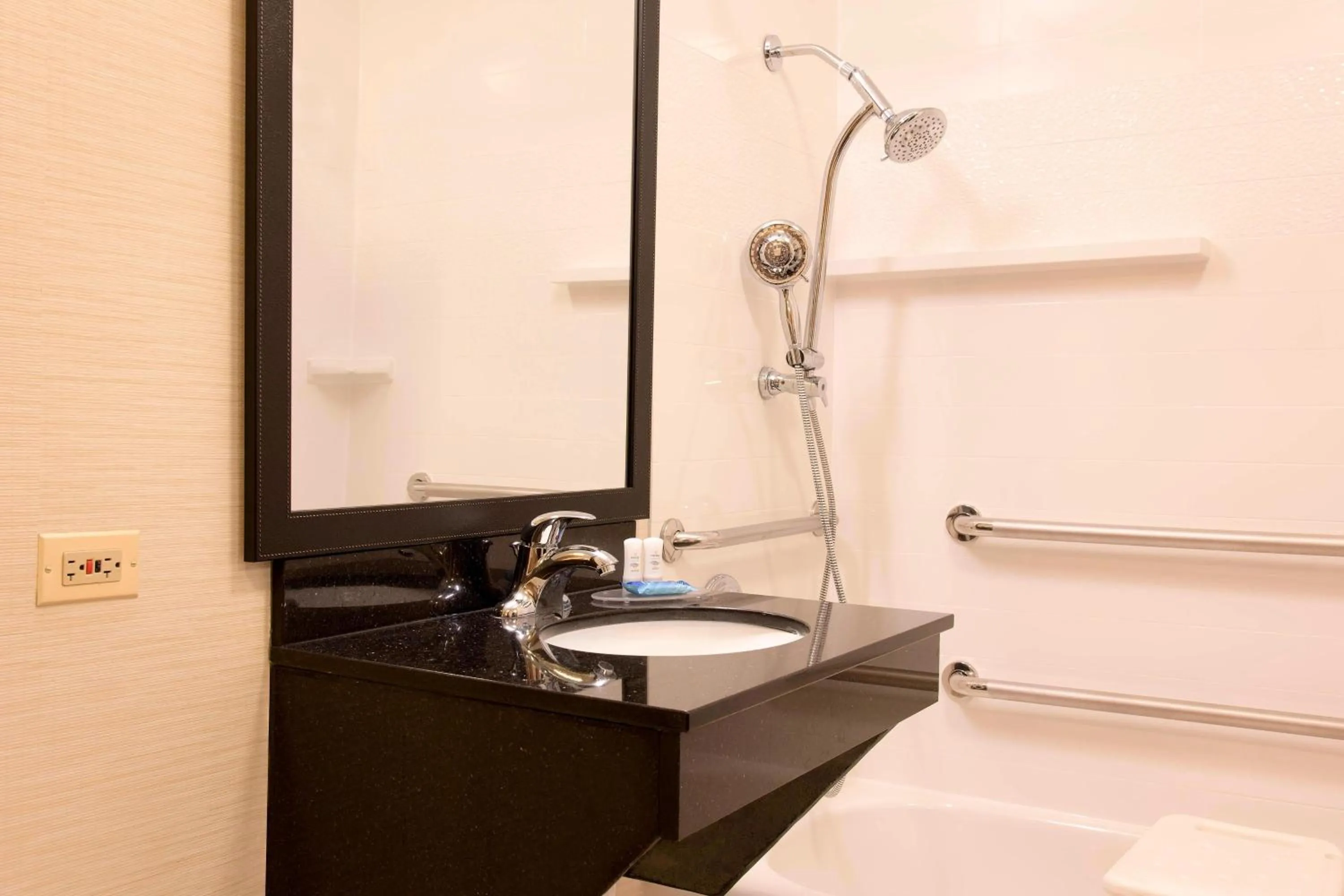 Bathroom in Fairfield Inn and Suites by Marriott Chicago St. Charles