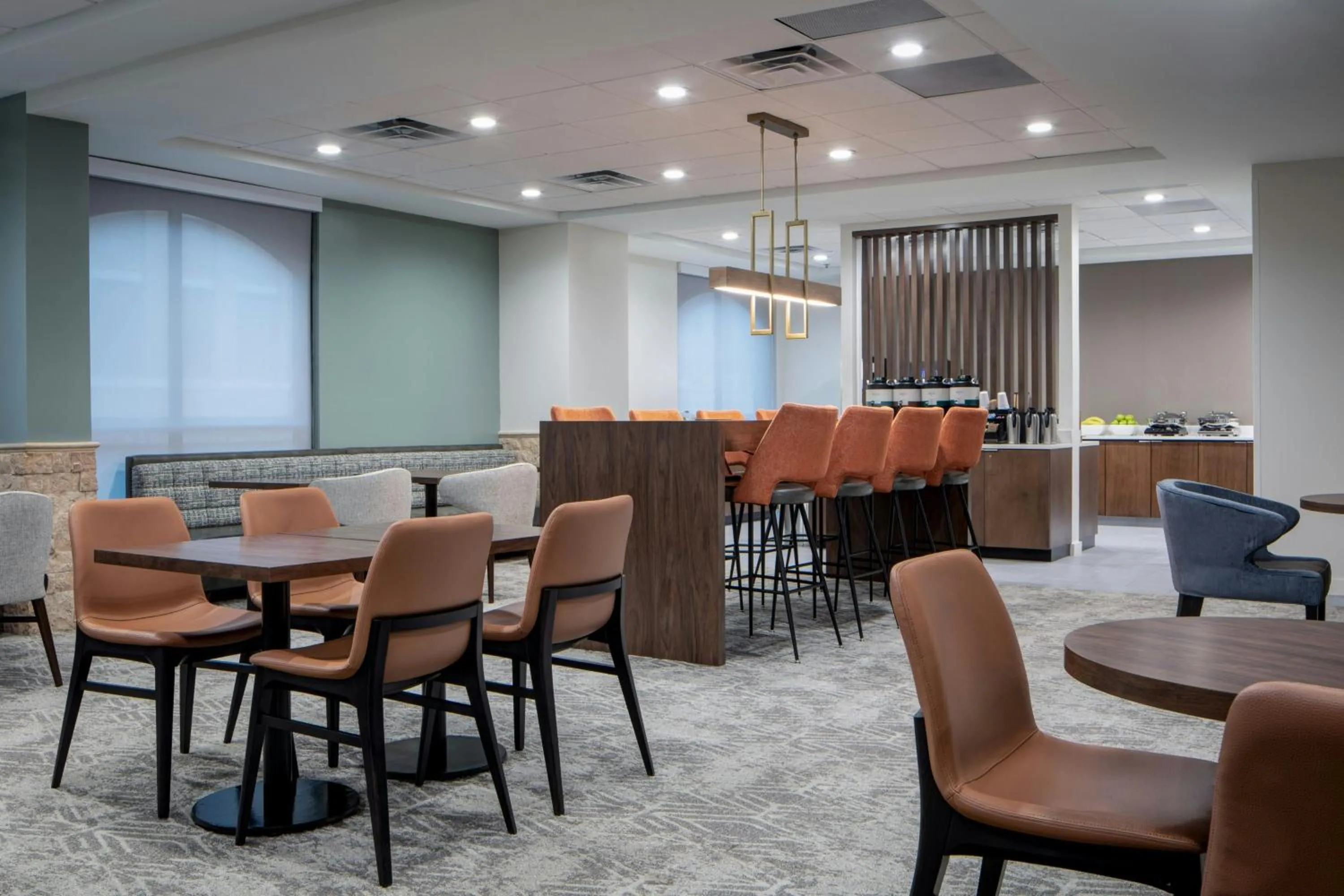 Restaurant/places to eat in SpringHill Suites by Marriott Dallas Downtown / West End