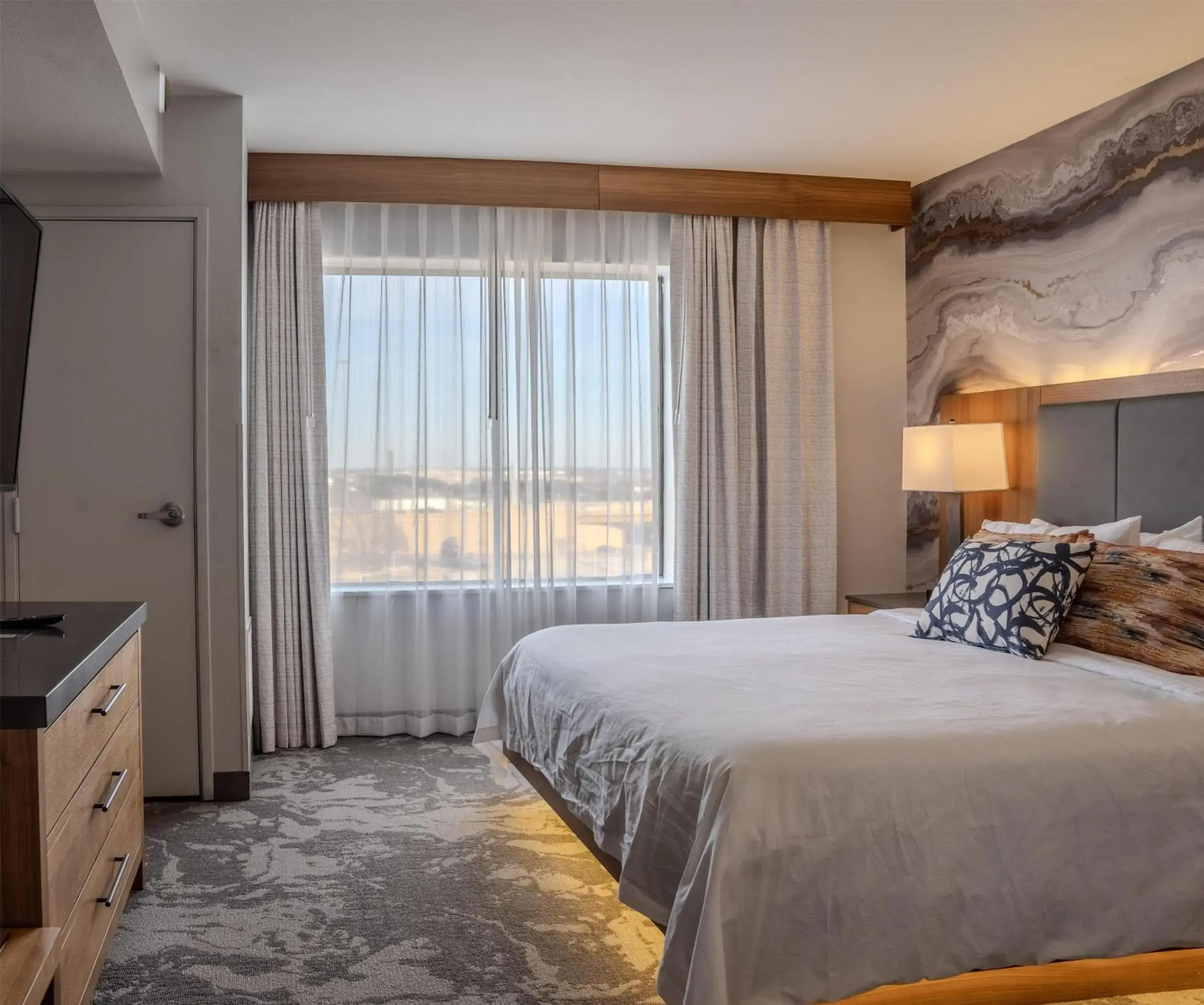 Junior King Suite with Seating Area in Doubletree By Hilton Fort Worth Fossil Creek Junior King Suite with Seating Area in Doubletree By Hilton Fort Worth Fossil Creek