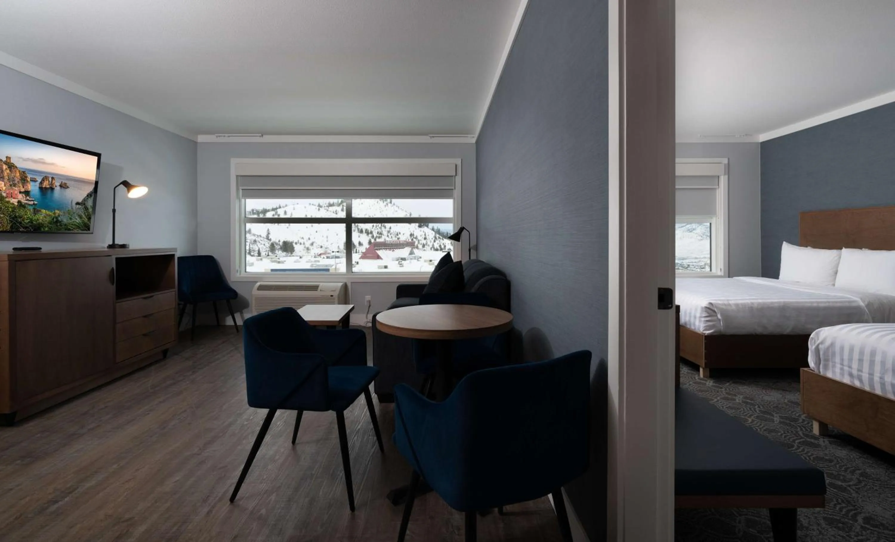 Photo of the whole room, Bed in Prestige Kamloops Hotel