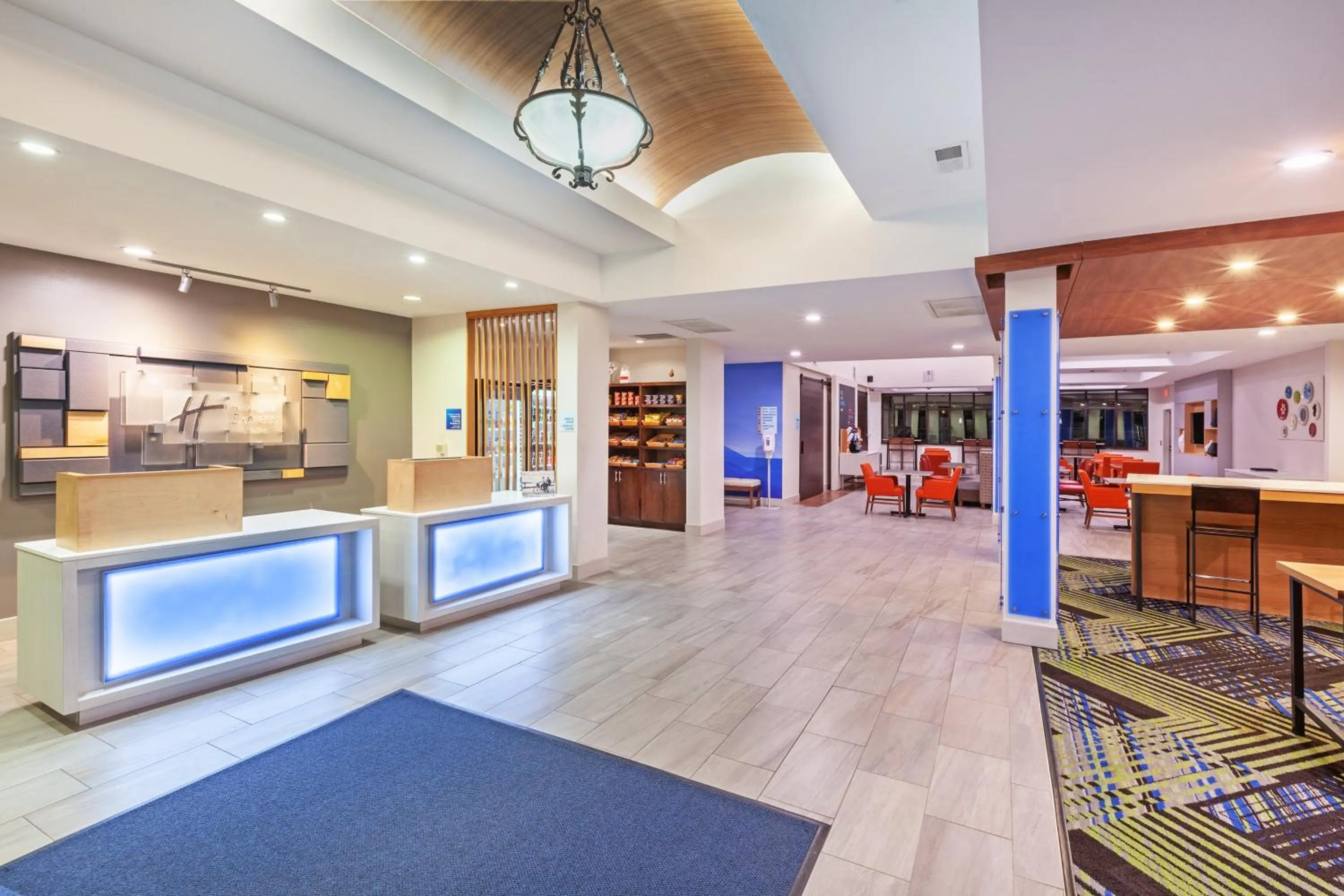 Property building, Lobby/Reception in Holiday Inn Express Hotel and Suites Orange