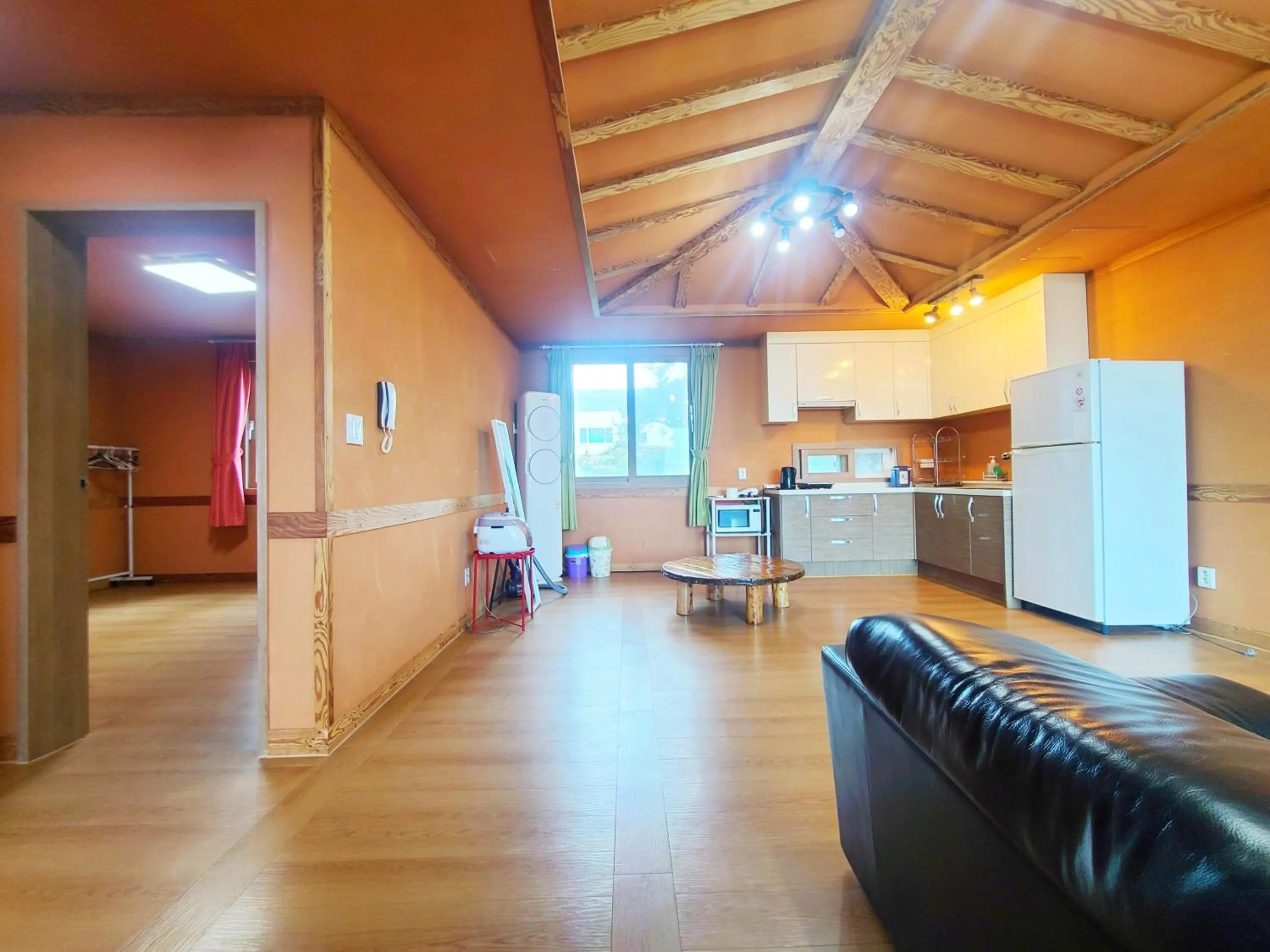 Kitchen or kitchenette in Lohas Pension