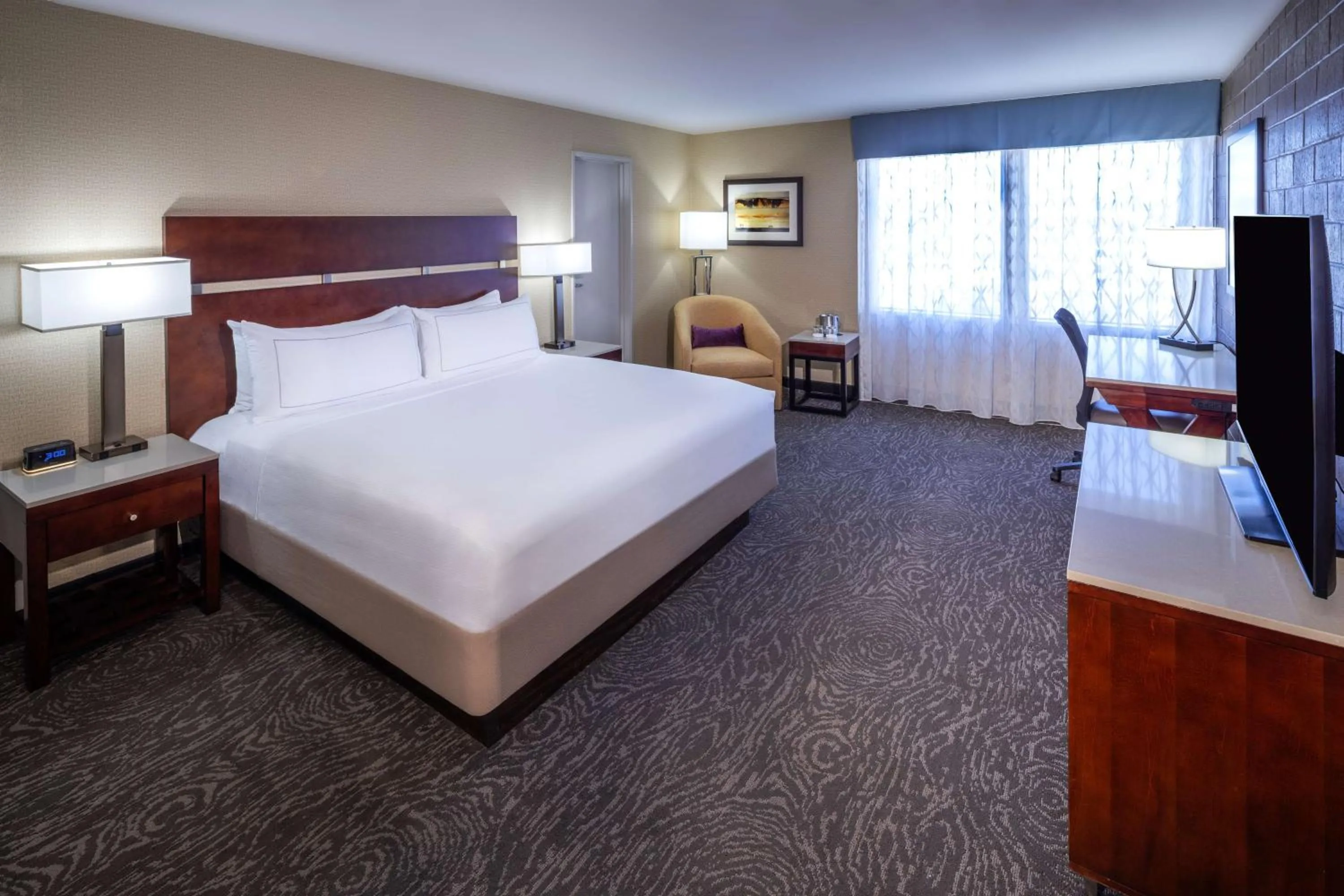 Bed in Doubletree By Hilton Billings