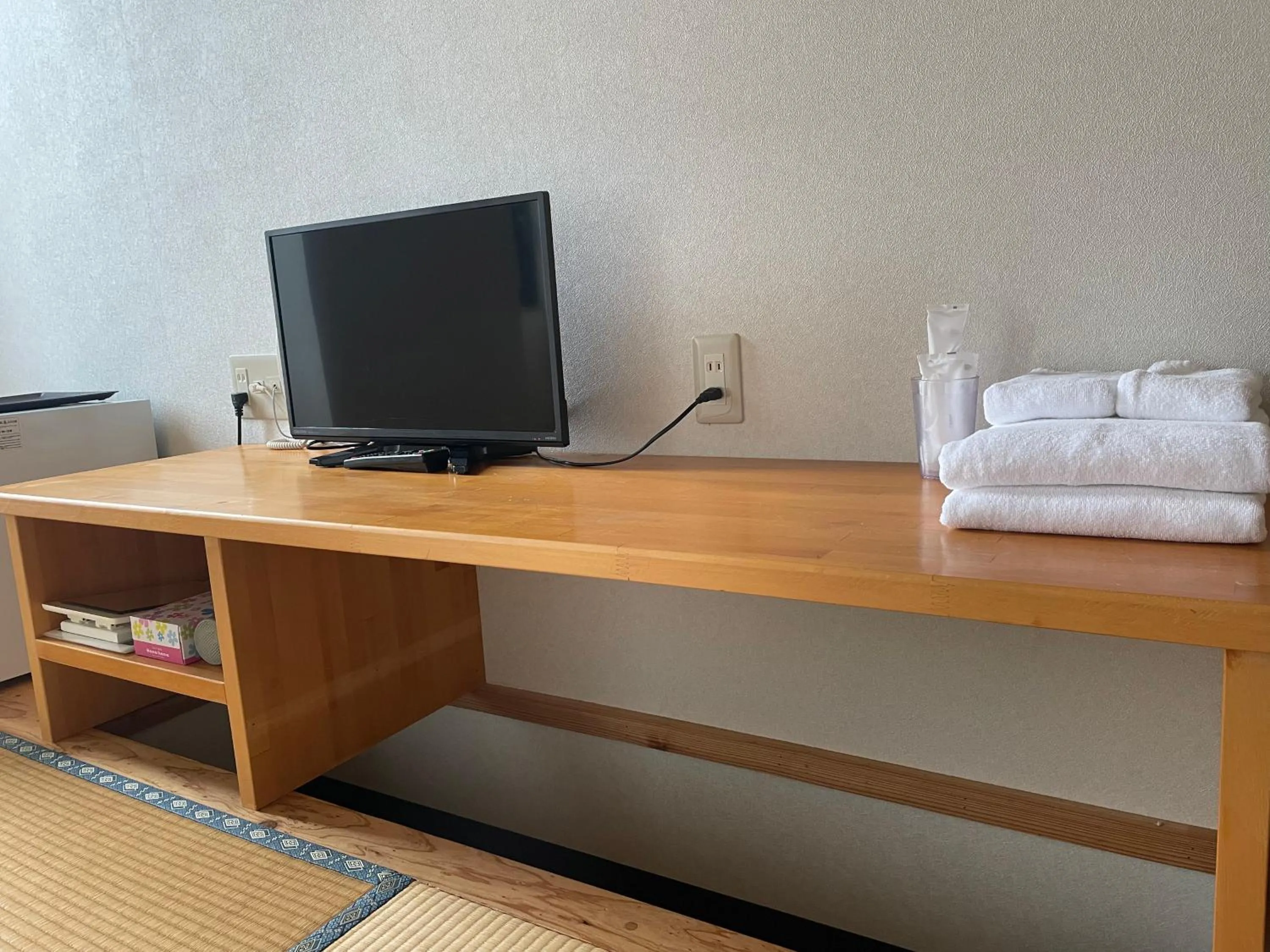 TV/Entertainment Center in Onna Japanese Style Hotel Hokkaisou