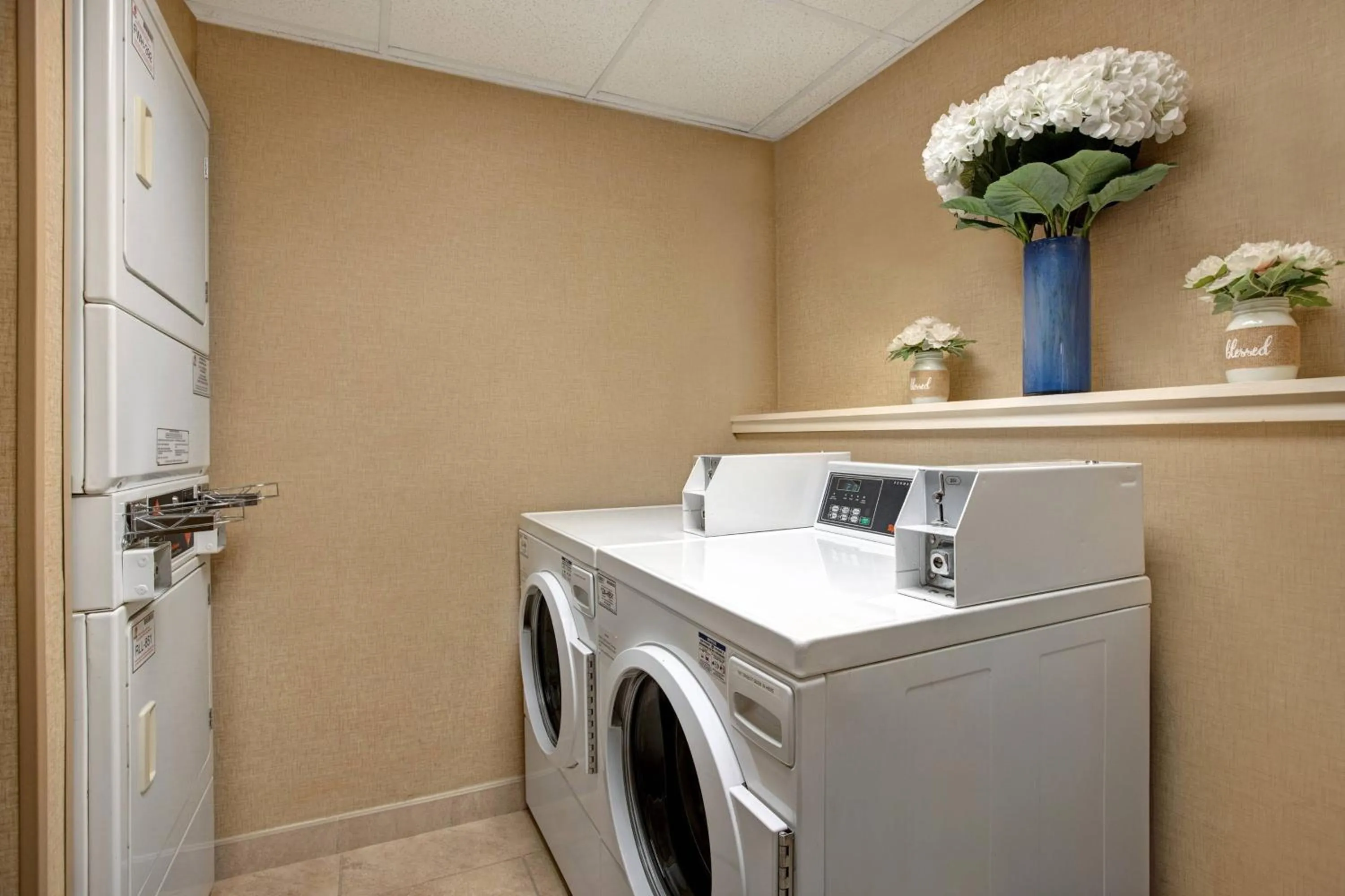 Other in Courtyard Chicago Elmhurst/Oakbrook Area