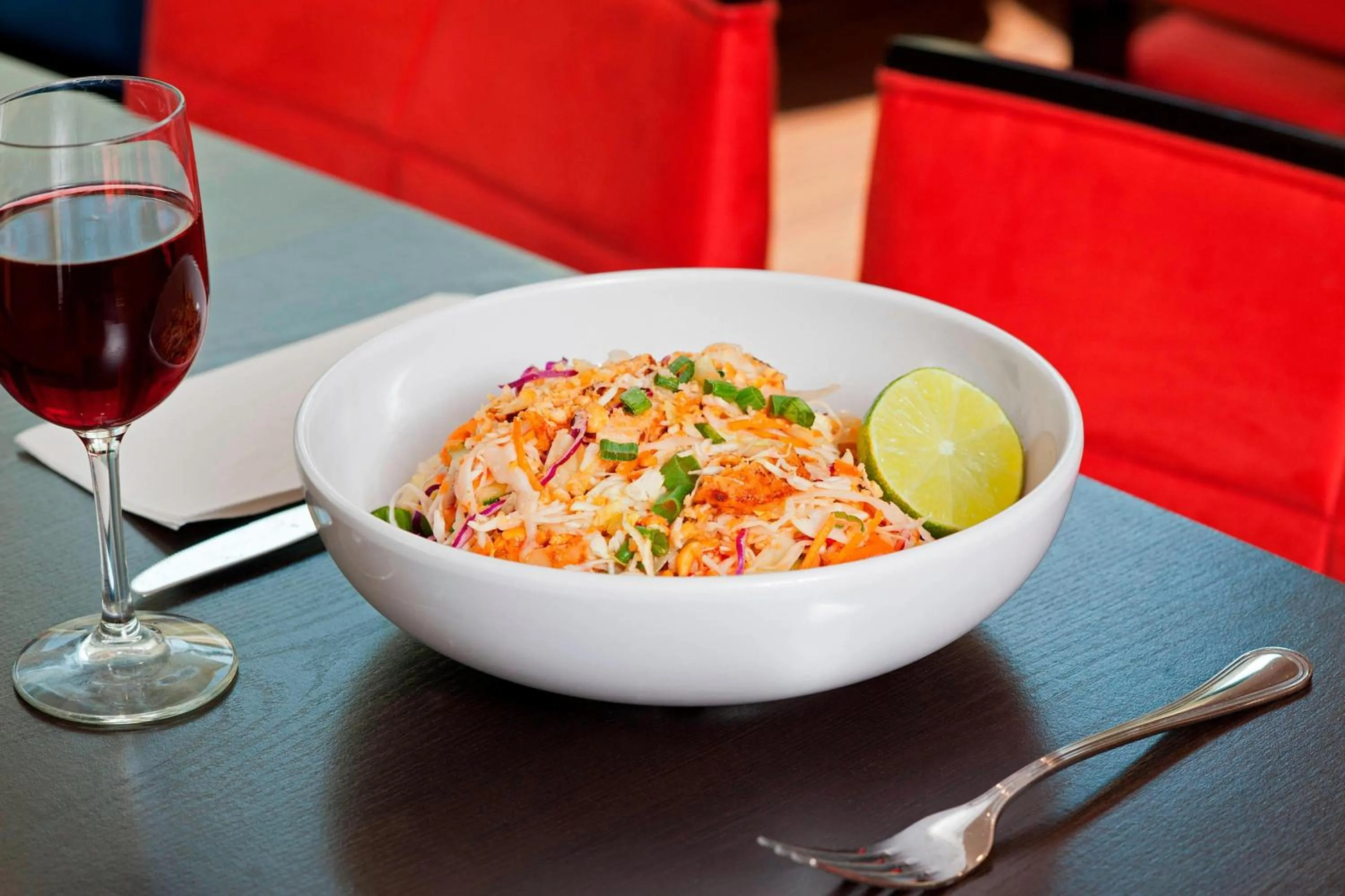 Restaurant/places to eat in Courtyard Chicago Elmhurst/Oakbrook Area