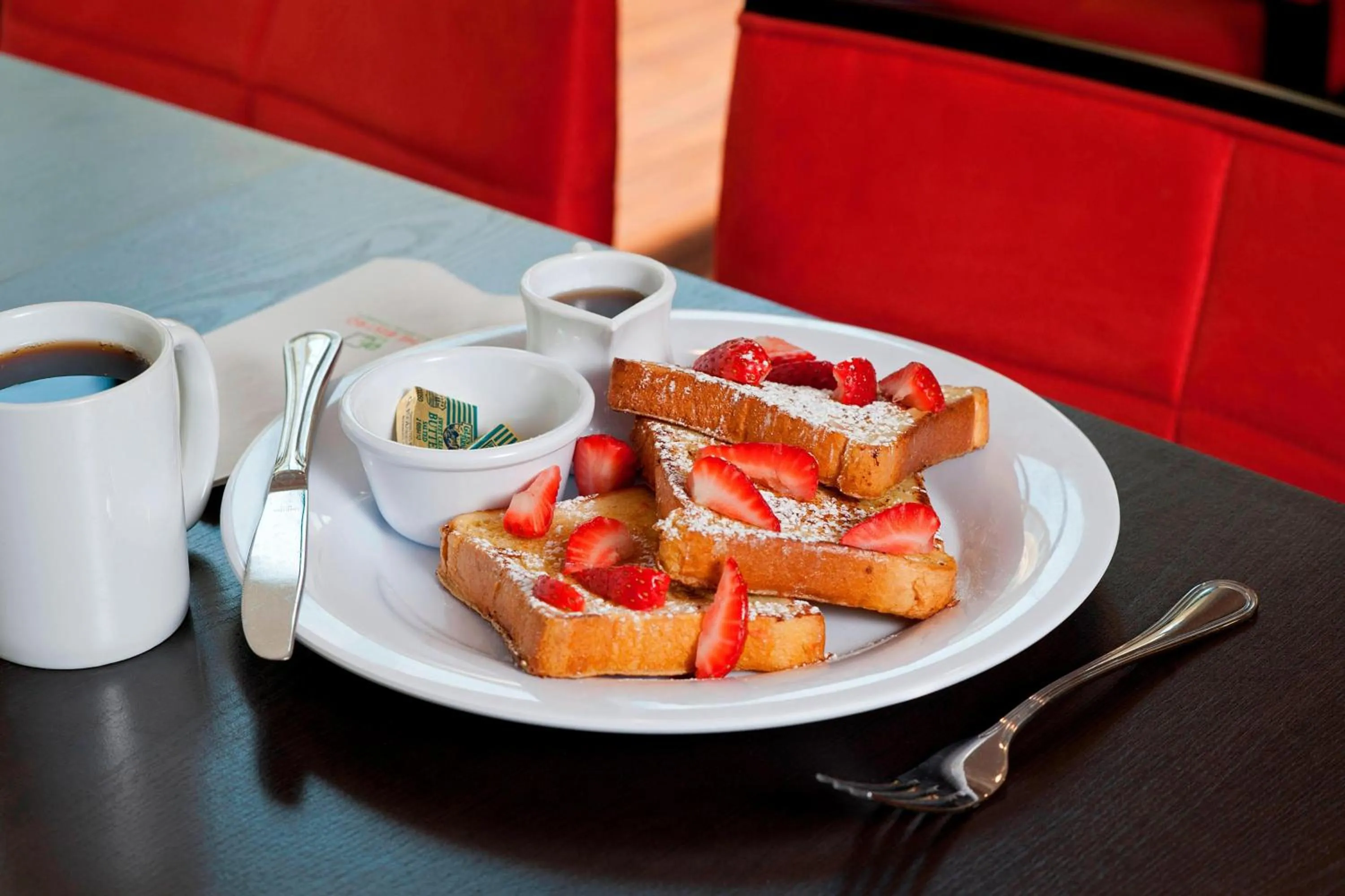 Breakfast in Courtyard Chicago Elmhurst/Oakbrook Area