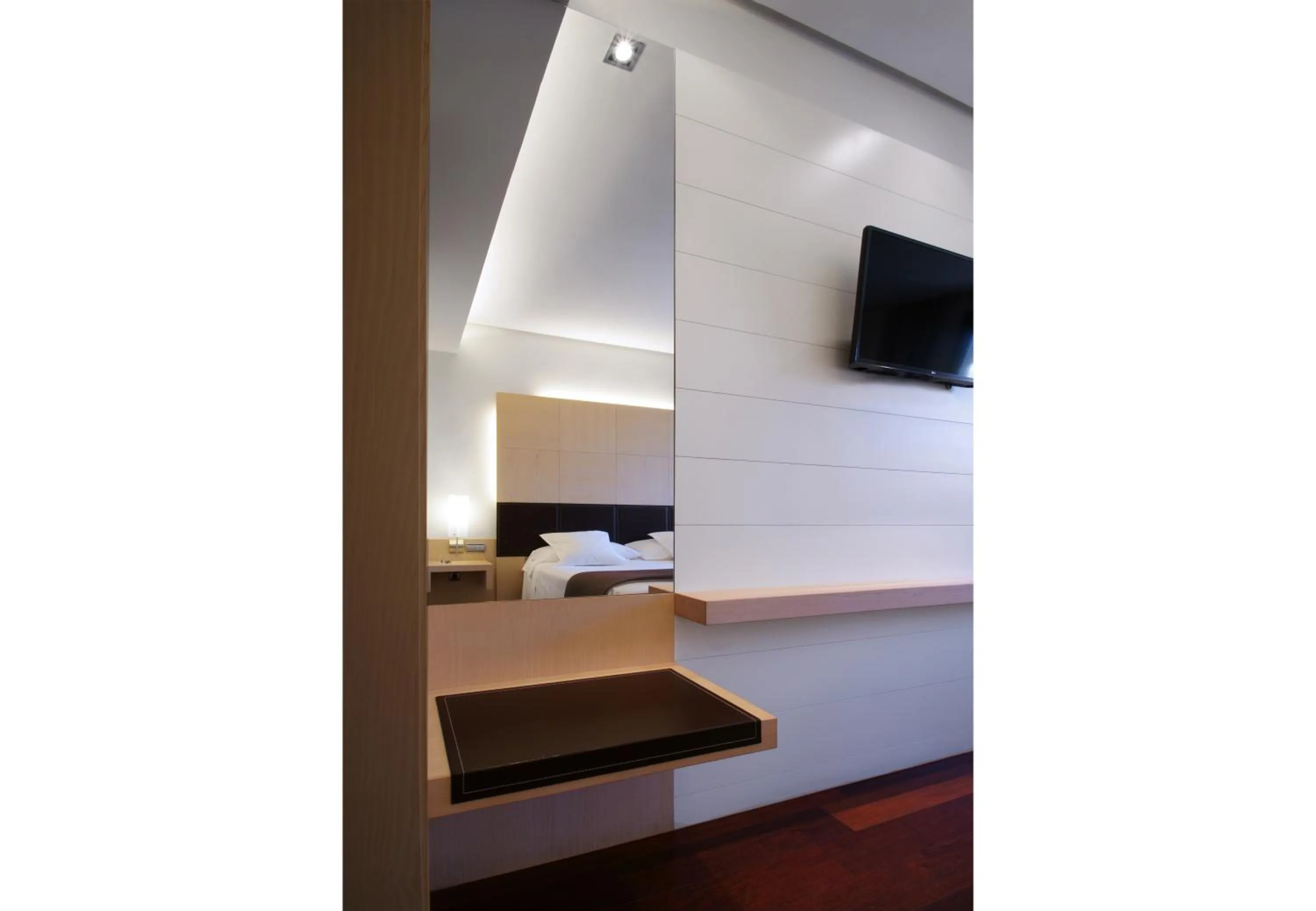 TV and multimedia in Hotel Mozart